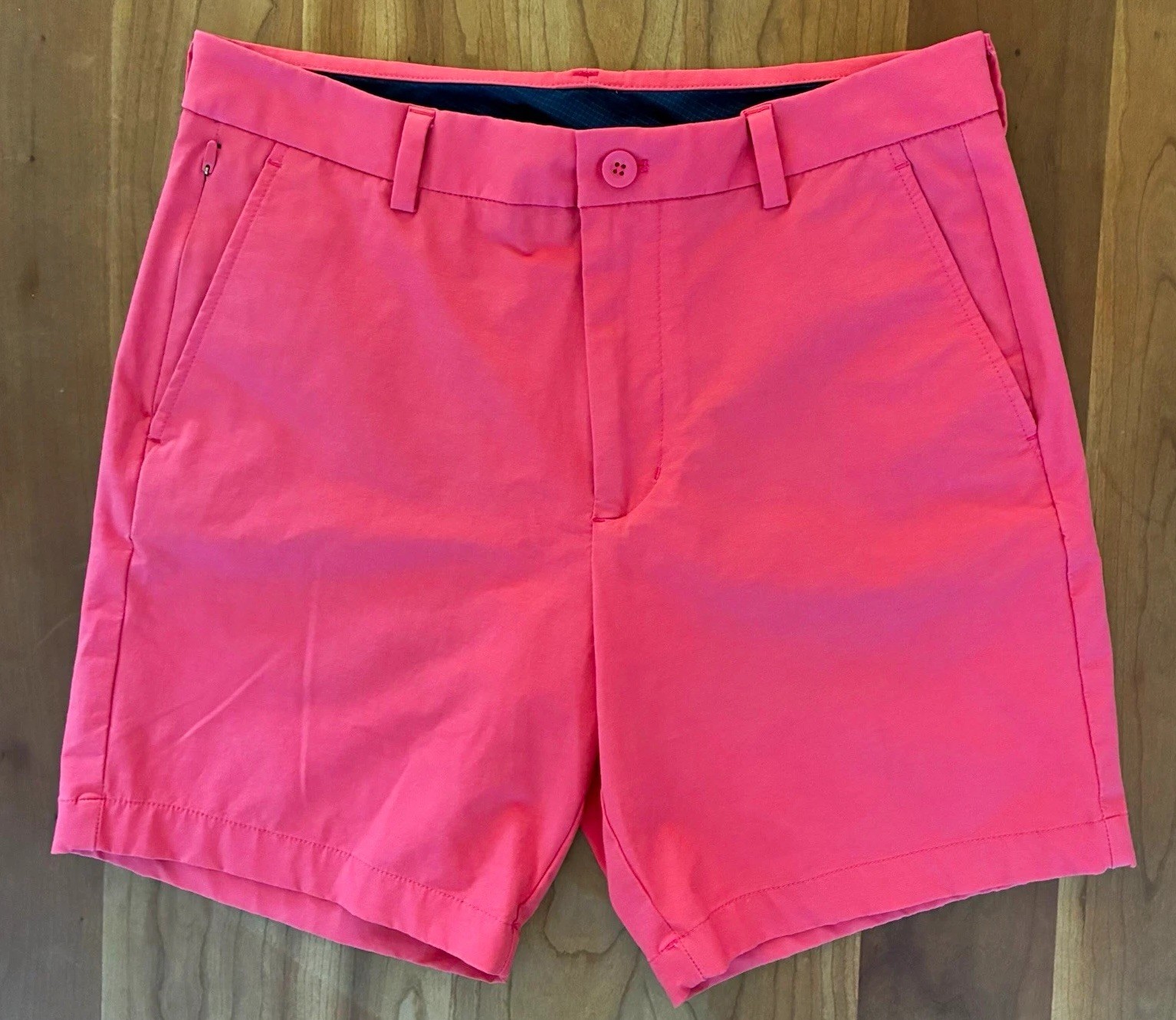 Vineyard Vines Men’s On-The-Go OTG Performance Shorts Pink Salmon Coral Size 30