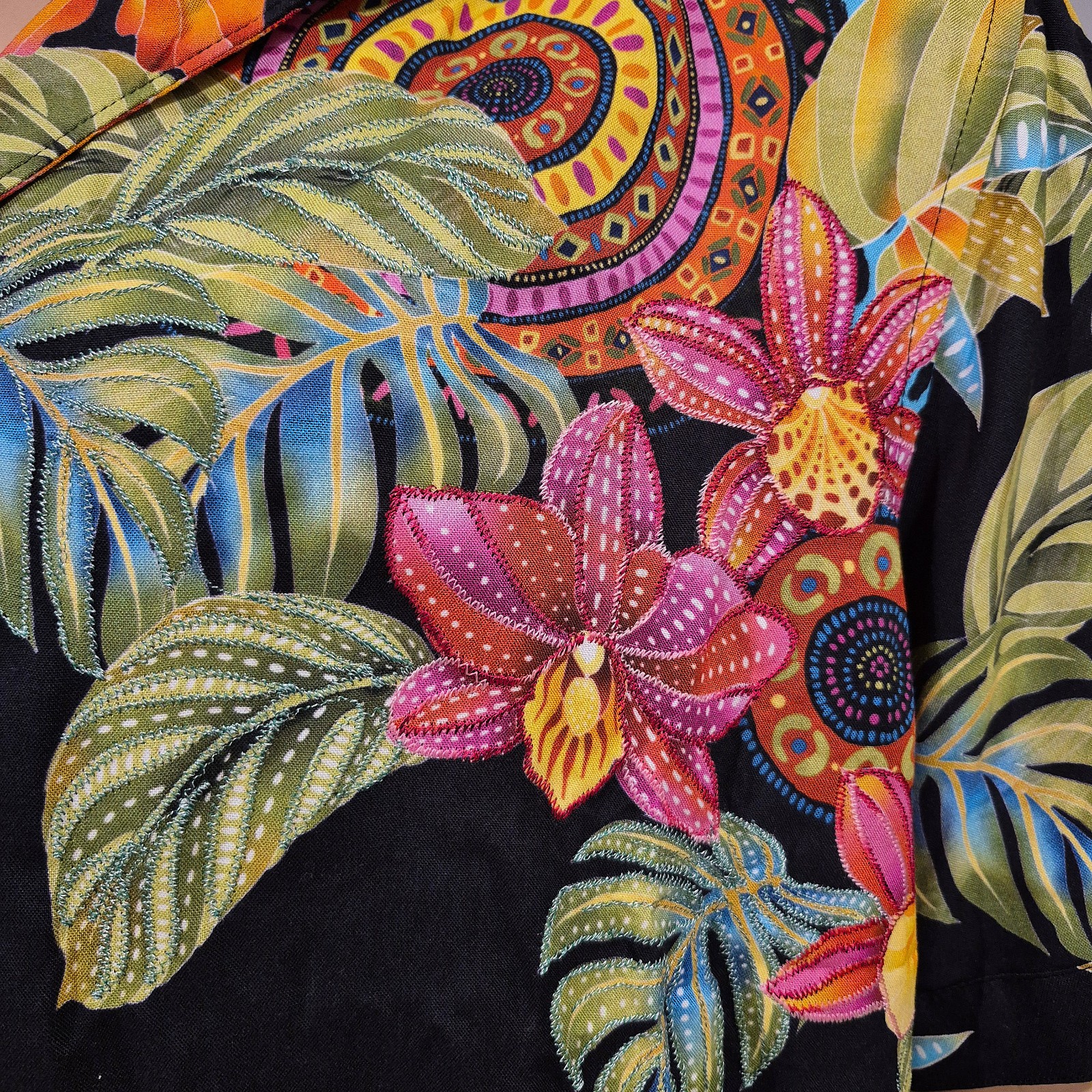 NWT $298 ROBERT GRAHAM BURMA HAWAIIAN SHORT BLACK FLORAL EMBROIDERY L