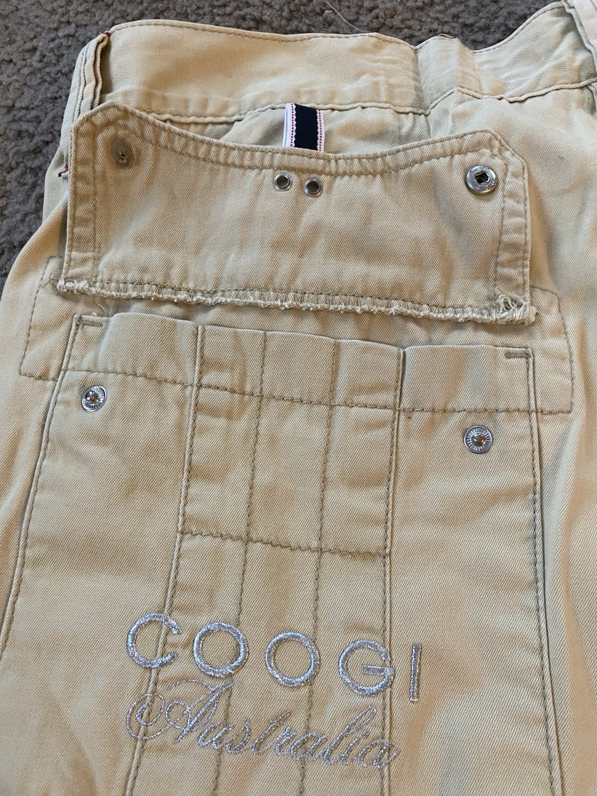 VINTAGE Y2K COOGI Men’s Beige Canvas Cotton Cargo Shorts Size 40. Biker Hip Hop