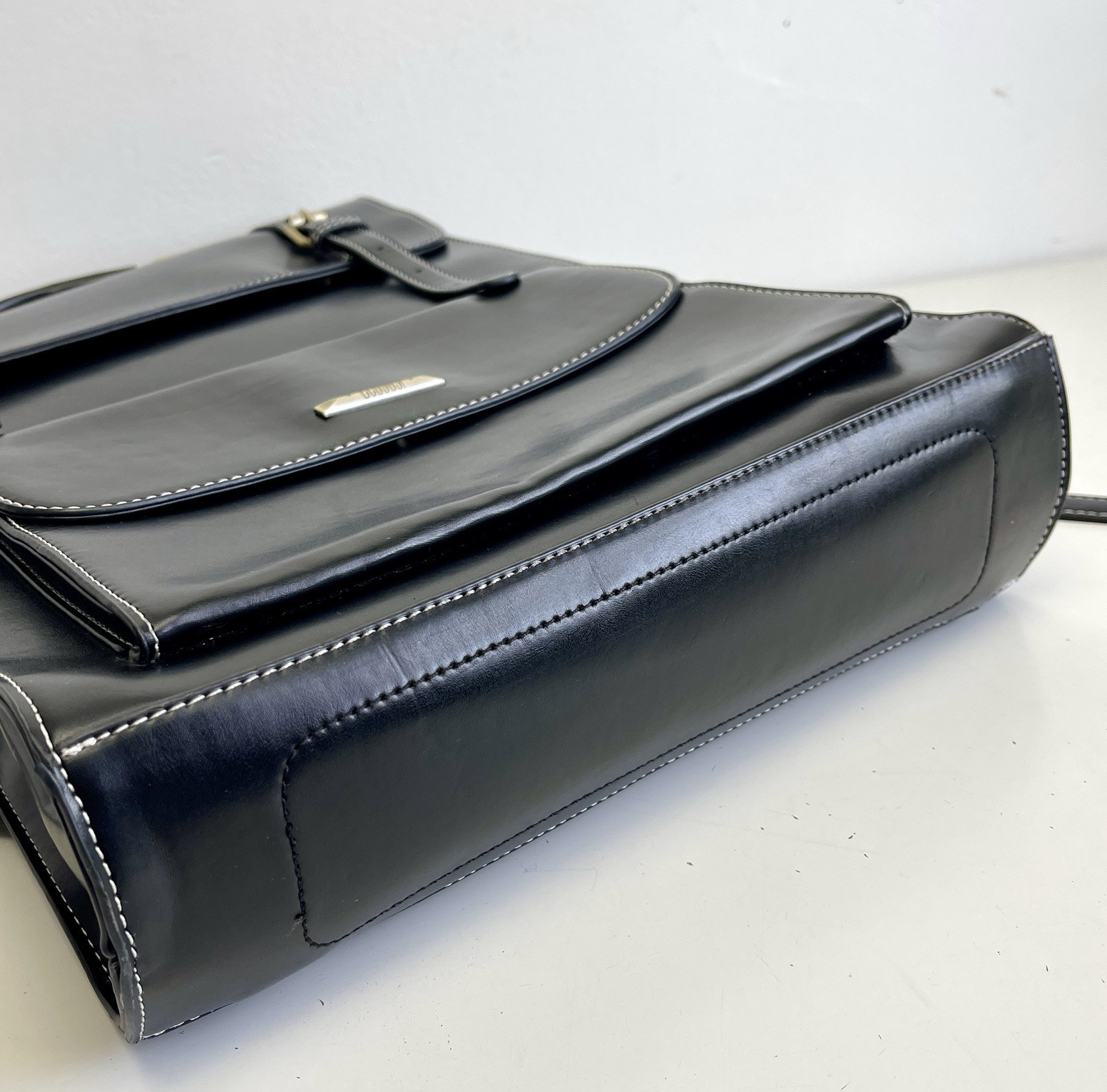 ECOSUSI Laptop Backpack PU Leather Black Vintage. Clean interior