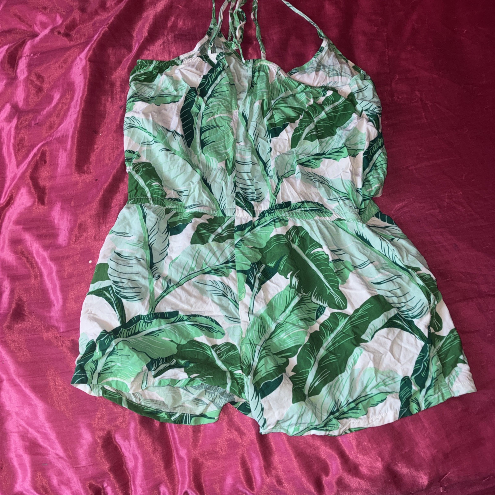 OLD NAVY TROPICAL SHORTS ROMPER JUMPSUIT WOMENS SZ M ONE PC PALM LEAVES POCKETS