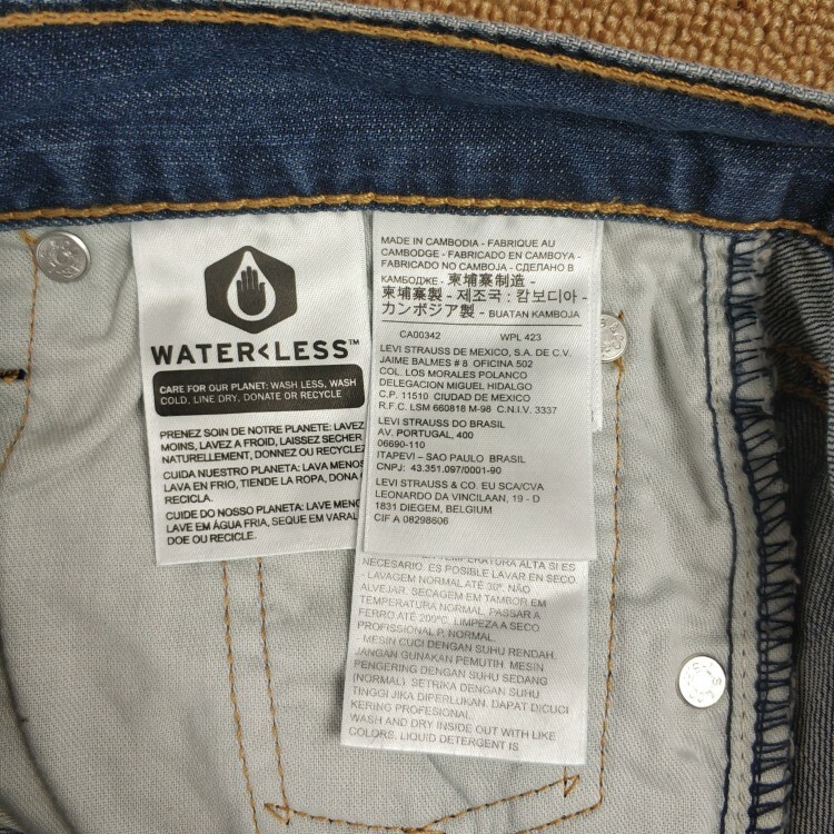 NWT Levi’s Men’s 527 Slim Fit Bootcut Leg Jeans Denim Pants 29 30 31 32 33 34 36