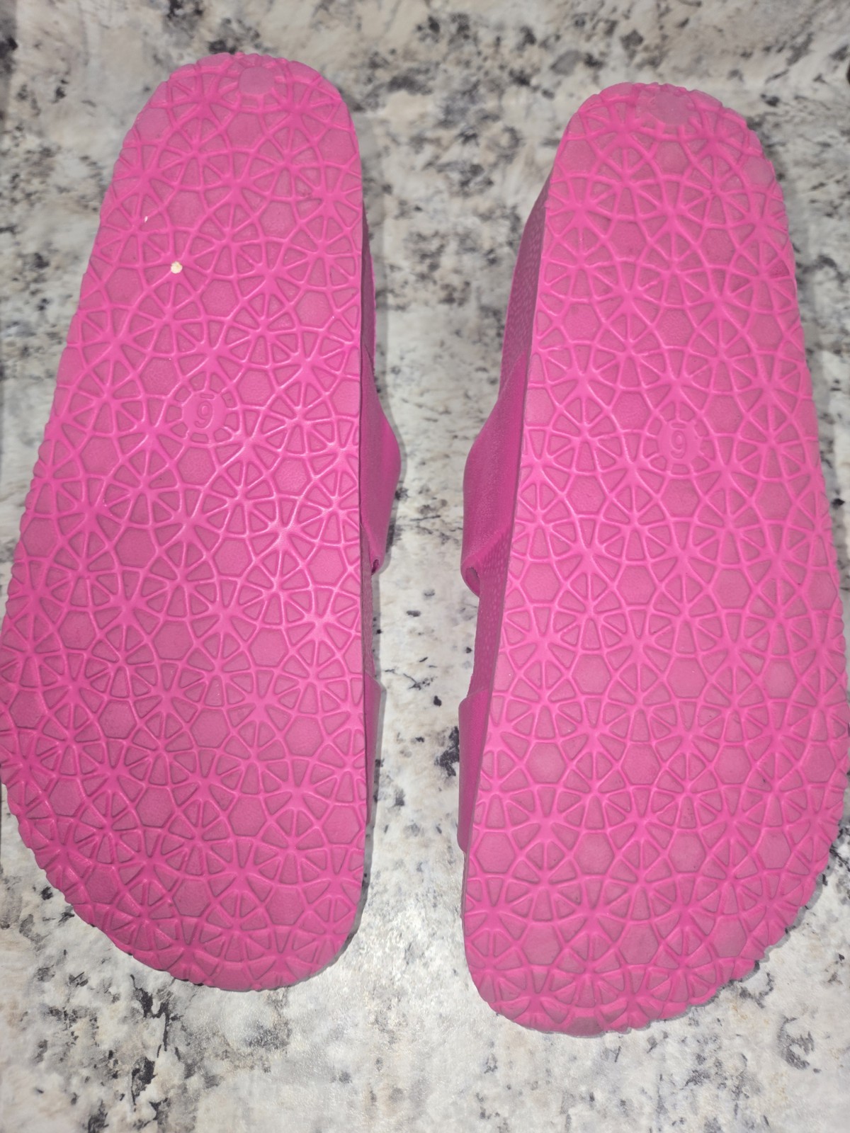 Shade Shore Slip on Slide HOT PINK EVA Two-band Footbed Sandals Size 6 Neida NEW