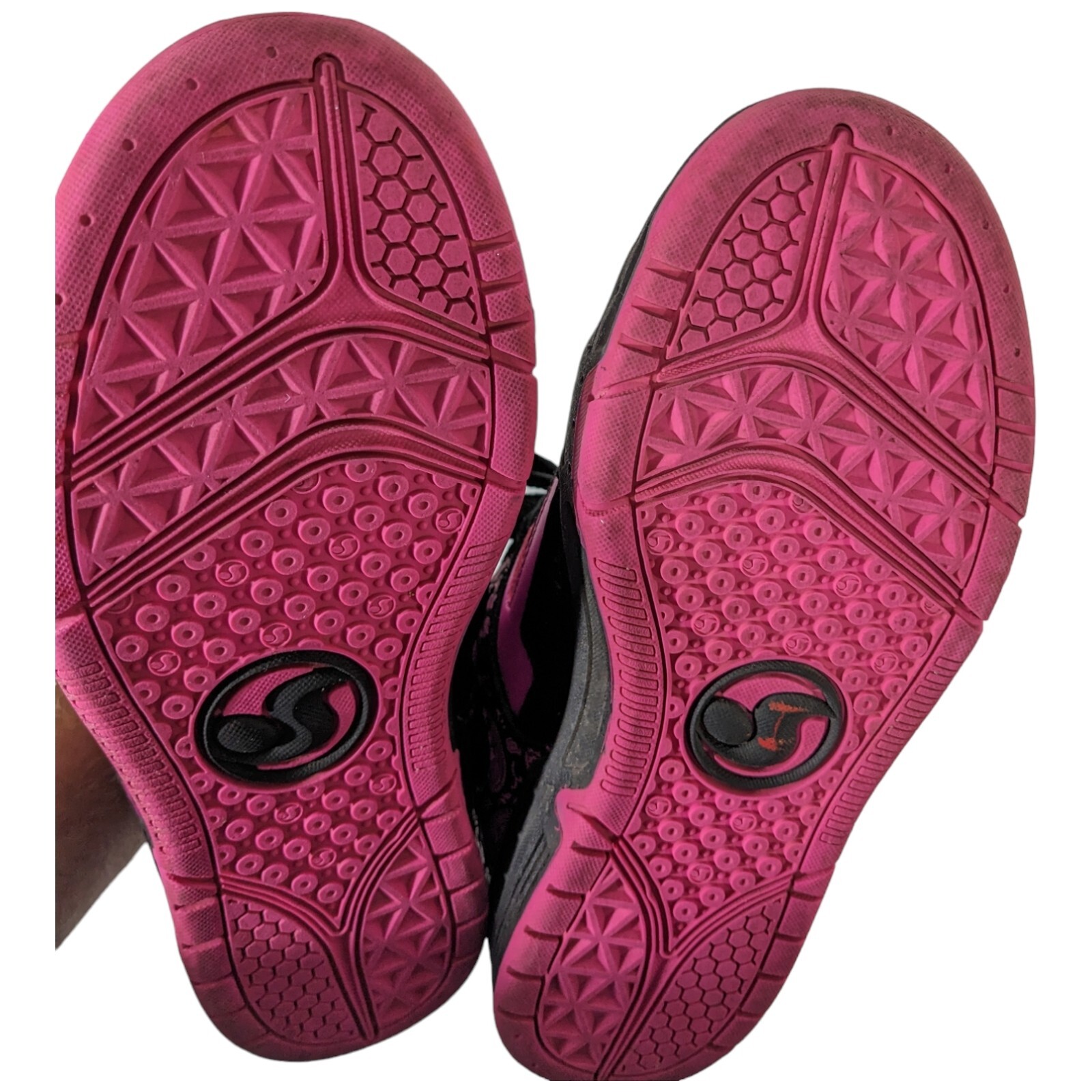 Womens Skateboarding Shoes sz 5.5 DVS Gambol Black Pink Low Top Sneaker Paisley