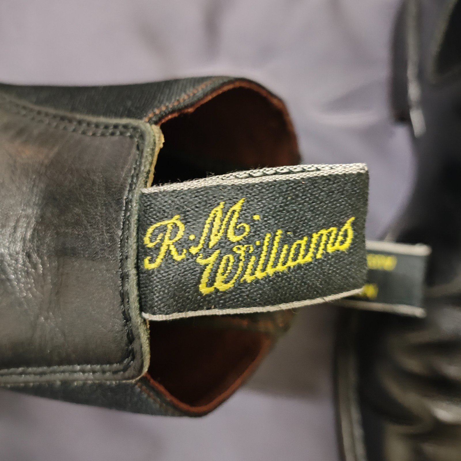 RM / R.M. Williams Turnout Boot (black yearling leather) – 8G WF