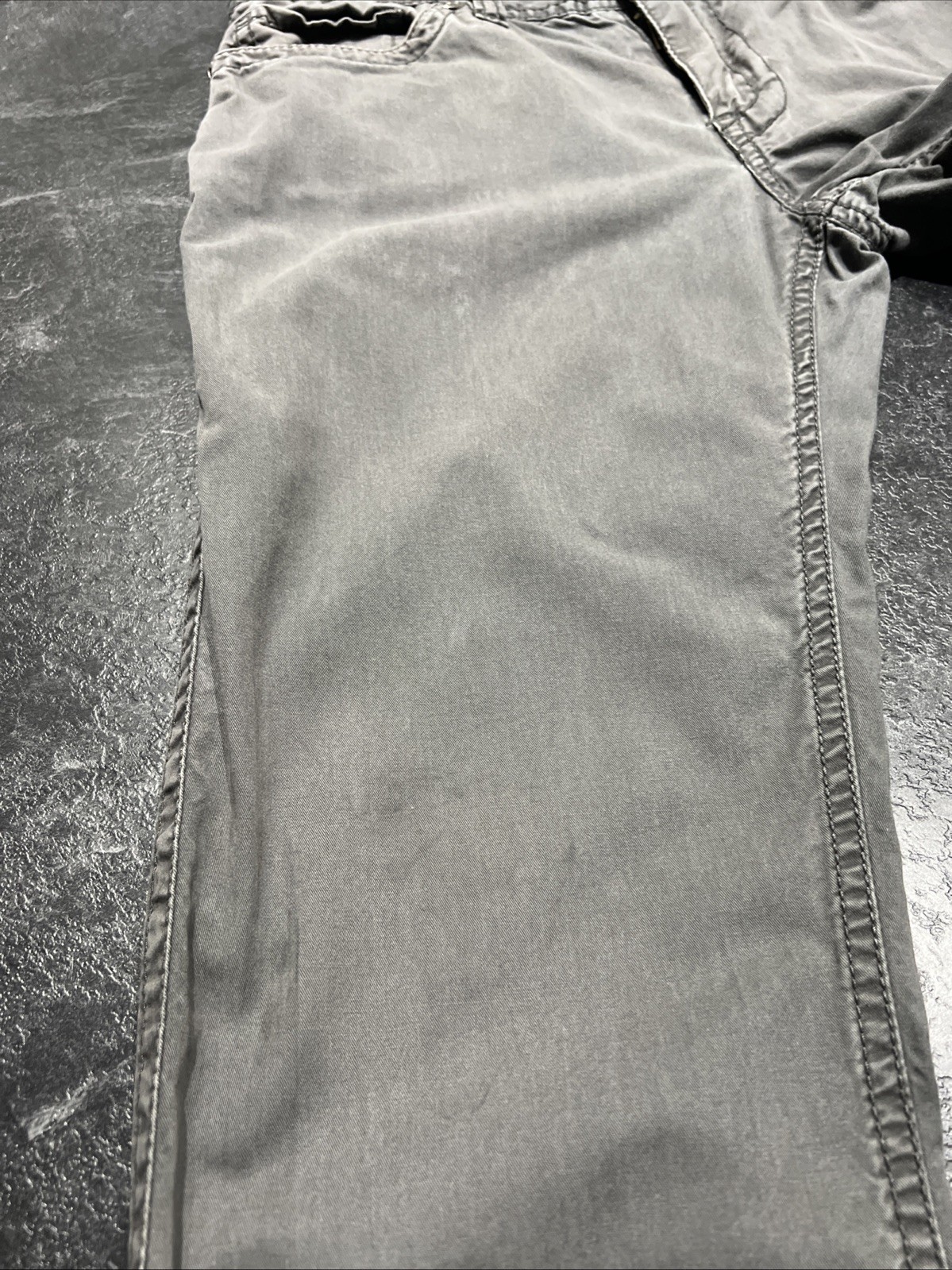 BKE Aiden Mens Gray Lightweight Jeans Size 28/32 100% Cotton