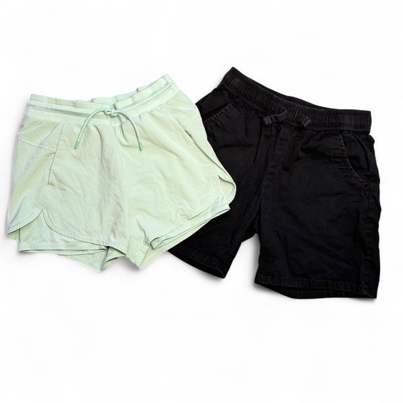 Girls Medium Shorts Bundle (2) – size M