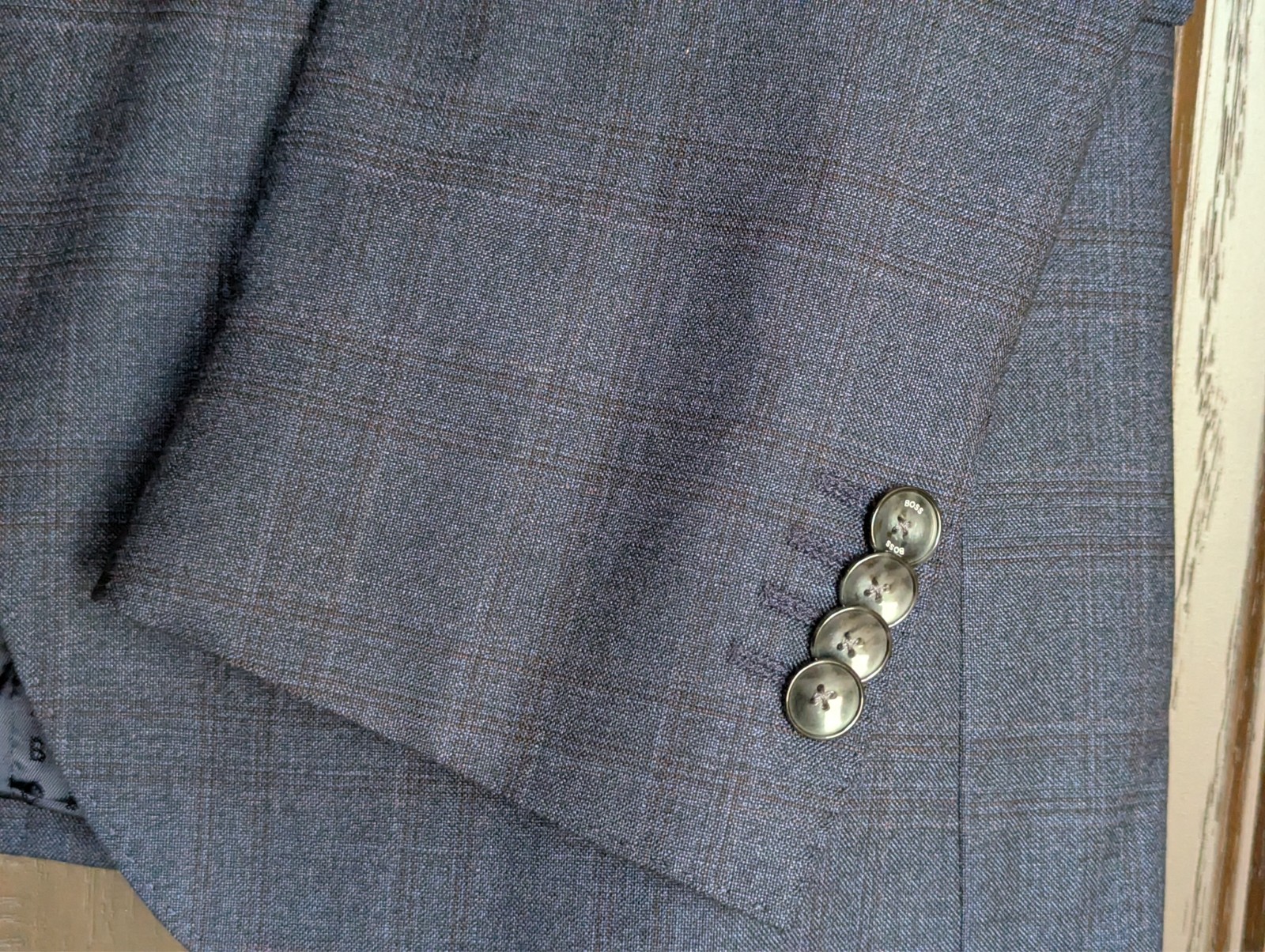 HUGO BOSS Huge 100% Virgin Wool Suit, Blue Plaid, Size 38 R NWOT – $895