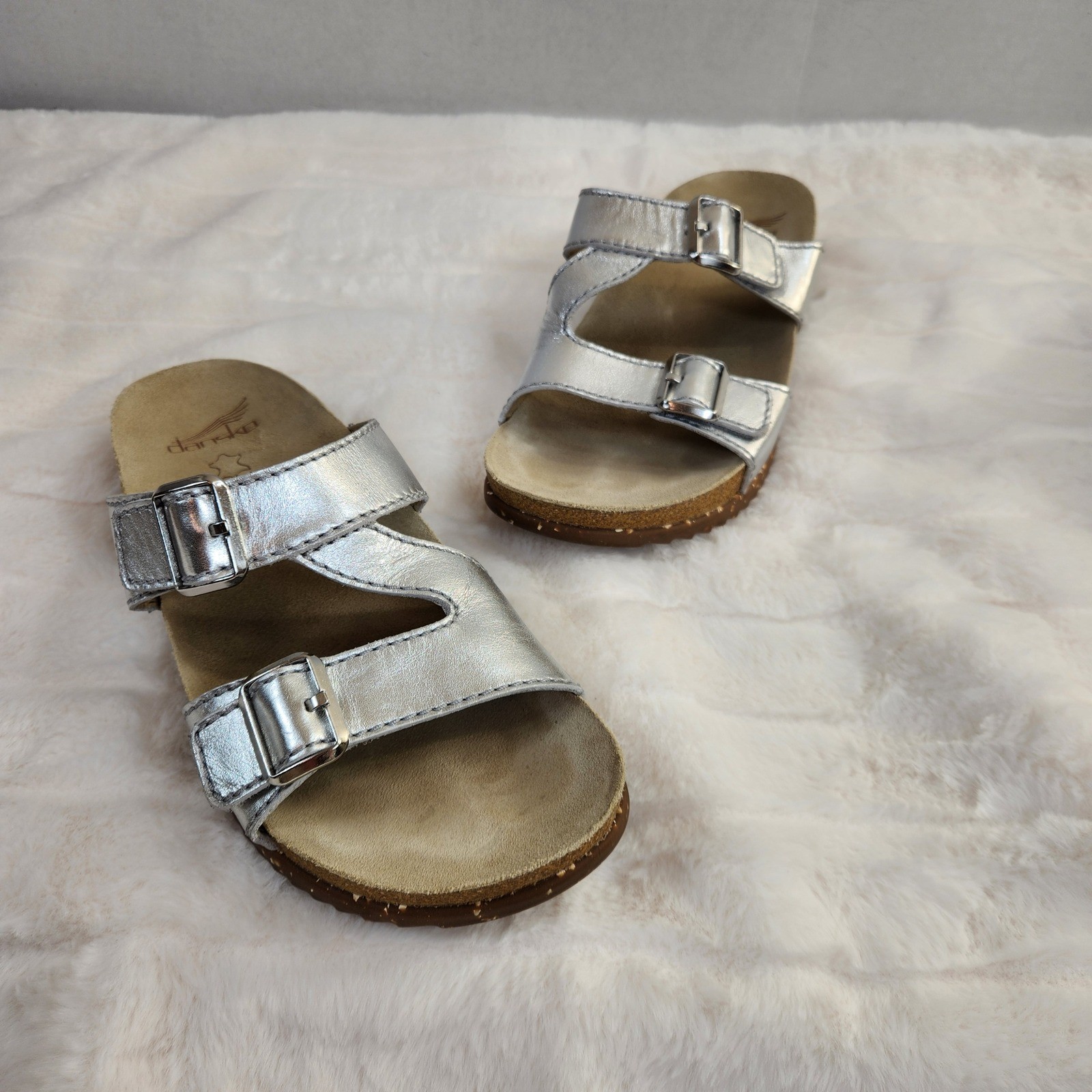 Dansko Dayna Silver Leather Slide Sandals Vibram Sole Womens EU 40 US 9.5/10