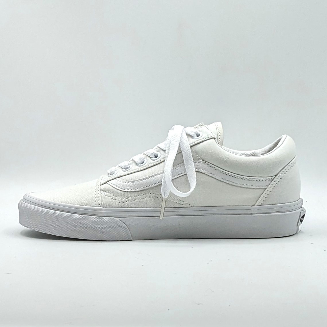 VANS “Old Skool Unisex Side Stripe Lace-Up” Sneaker (True White) Youth & Women’s