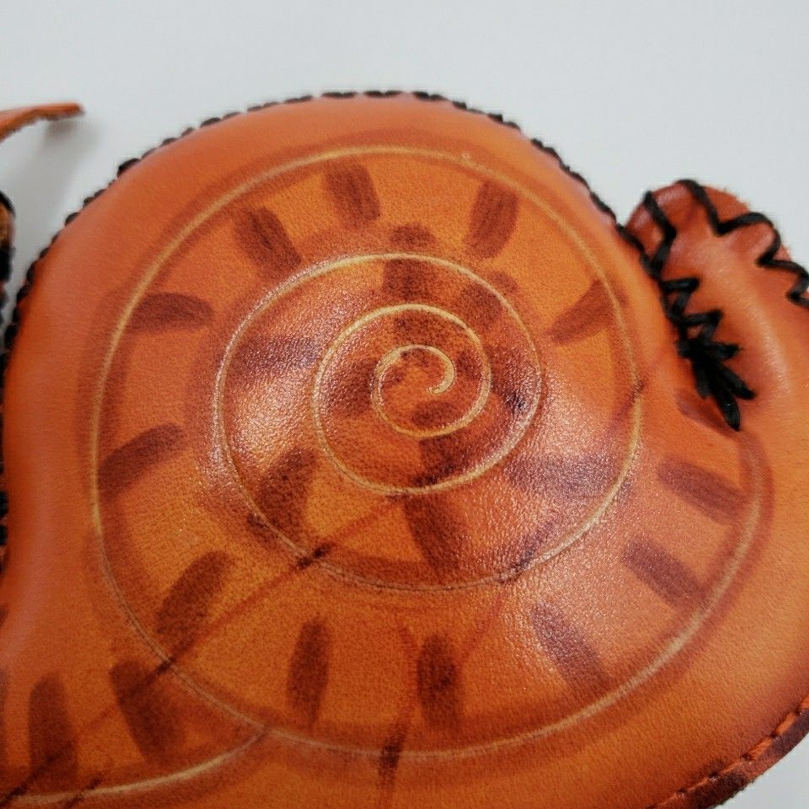 SNAIL Zip Pouch Pendant Creative Gift Jewelry Holder Handmade Leather Coin Purse