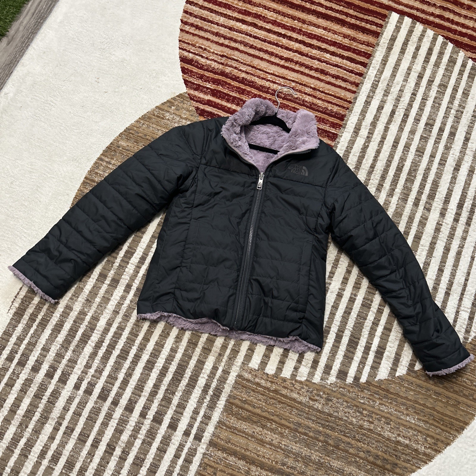 North Face Girls’ Mossbud Reversible Jacket Sz Small 7/8 Black/Purple Full Zip