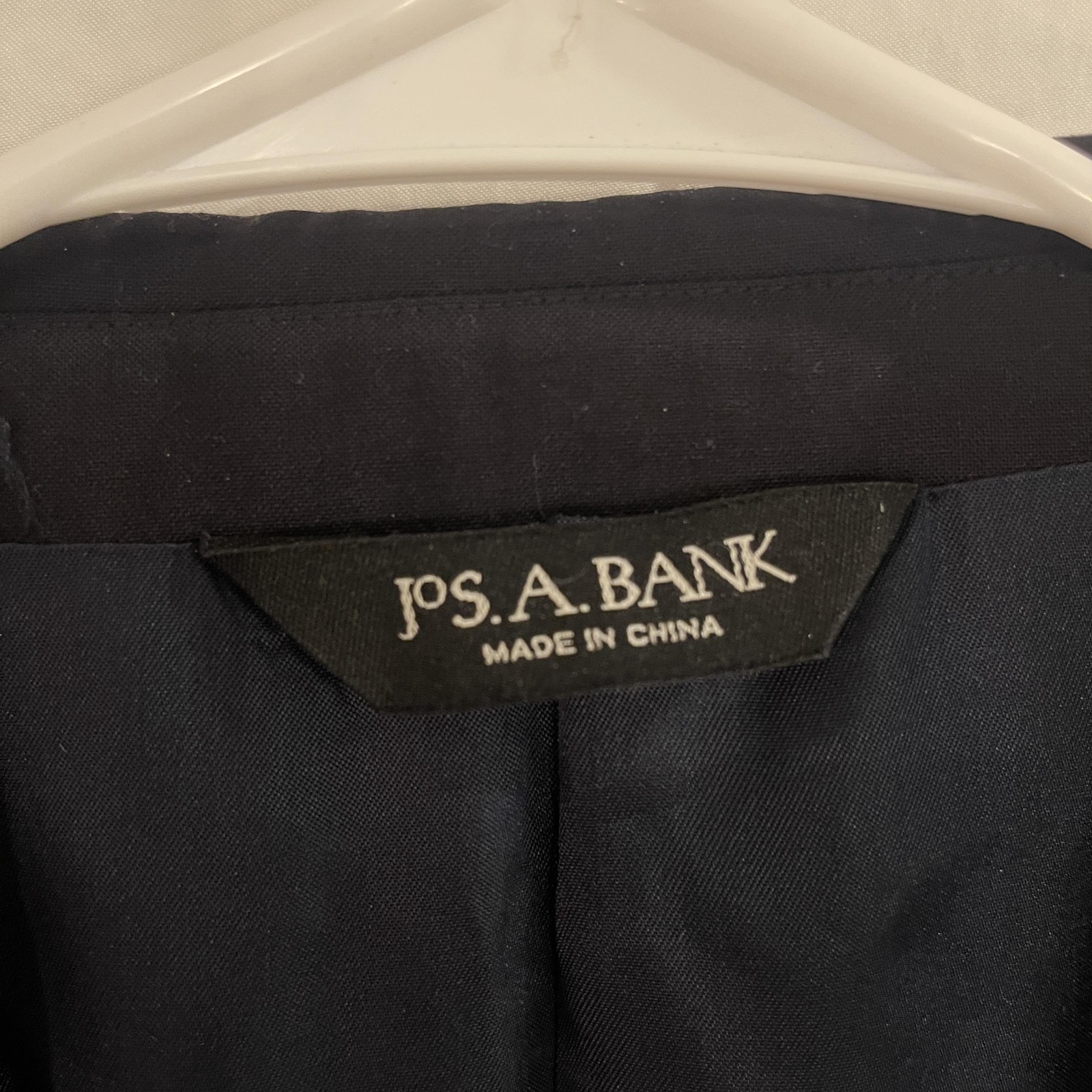 Jos. A. Bank Blazer Mens 46R Navy Wool 2-Button Gold Tone Buttons Double Vent