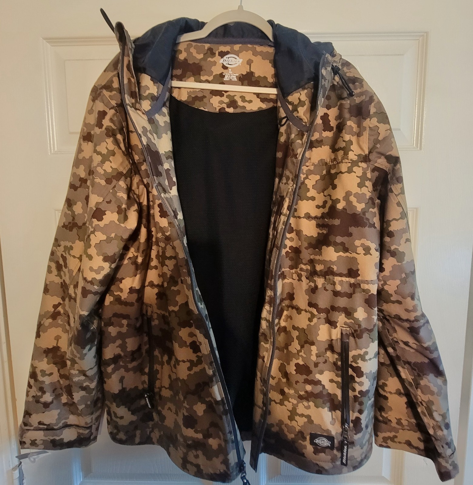 Dickies Camo Softshell Hooded Jacket Men’s Large New With Tags NWT Full Zip