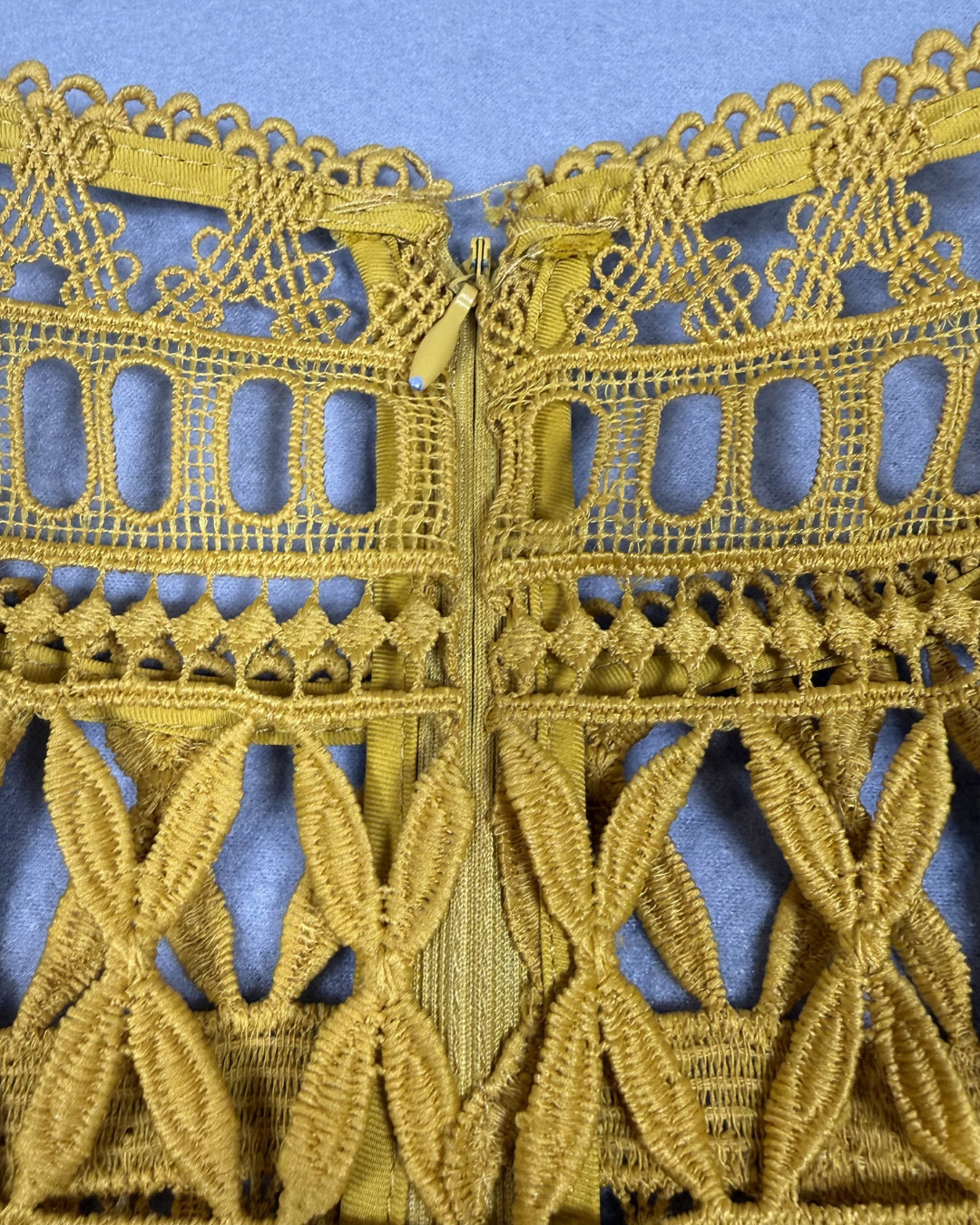 A. Moss Womens Medium Mustard Lace Crochet Blouse Long Sleeve Boho Top Lined