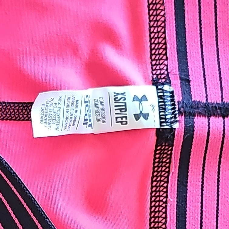 Under Armour HeatGear Women’s XS Compression Shorts Pink/Black Geometric Stretch