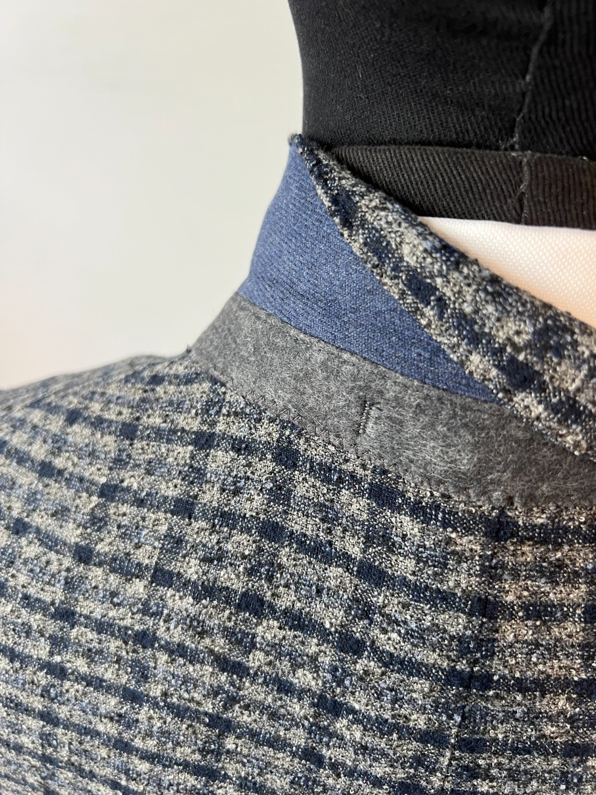 Hackett Grey & Blue Checked Boucle Cloth Unstructured Jacket RRP £650 – Size 40″