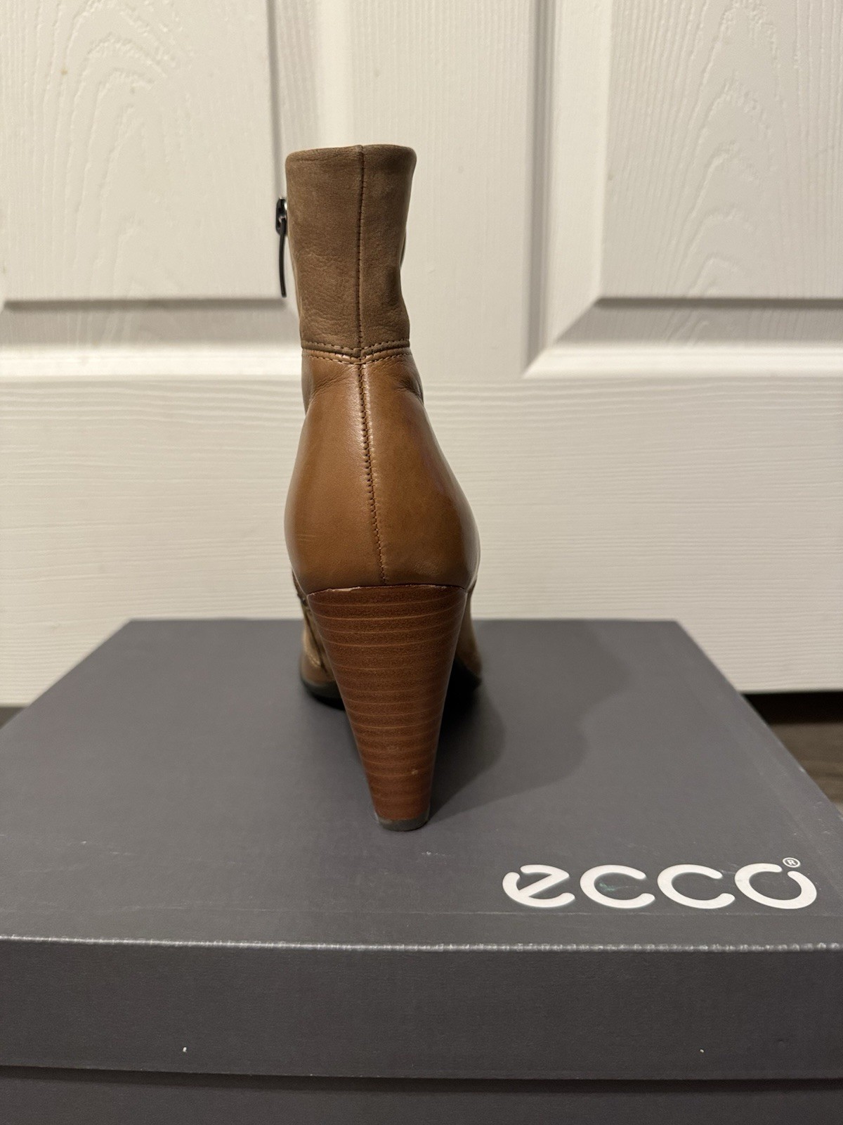 ECCO Shape 75 Women’s Brown Leather Ankle Bootie Zip Lined EU 38 US 7-7.5