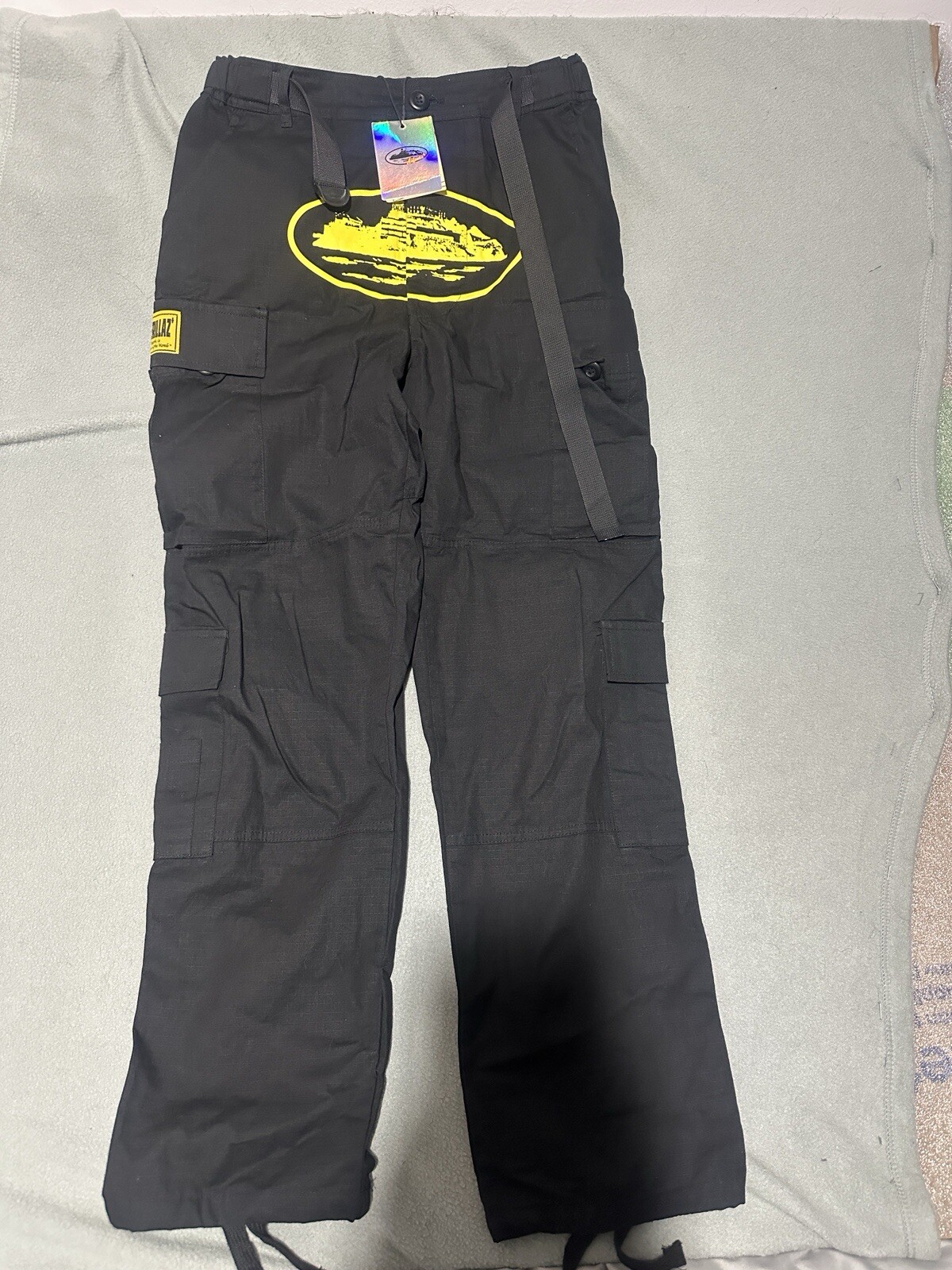 Corteiz Men’s Cargo Pants Multi-Pocket Black/Yellow Size S