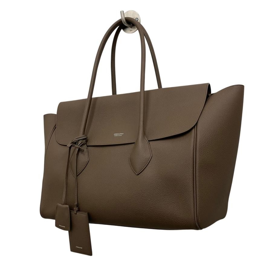 SALVATORE FERRAGAMO Bag: East-West Tote Bag Brown W40H38D13cm;