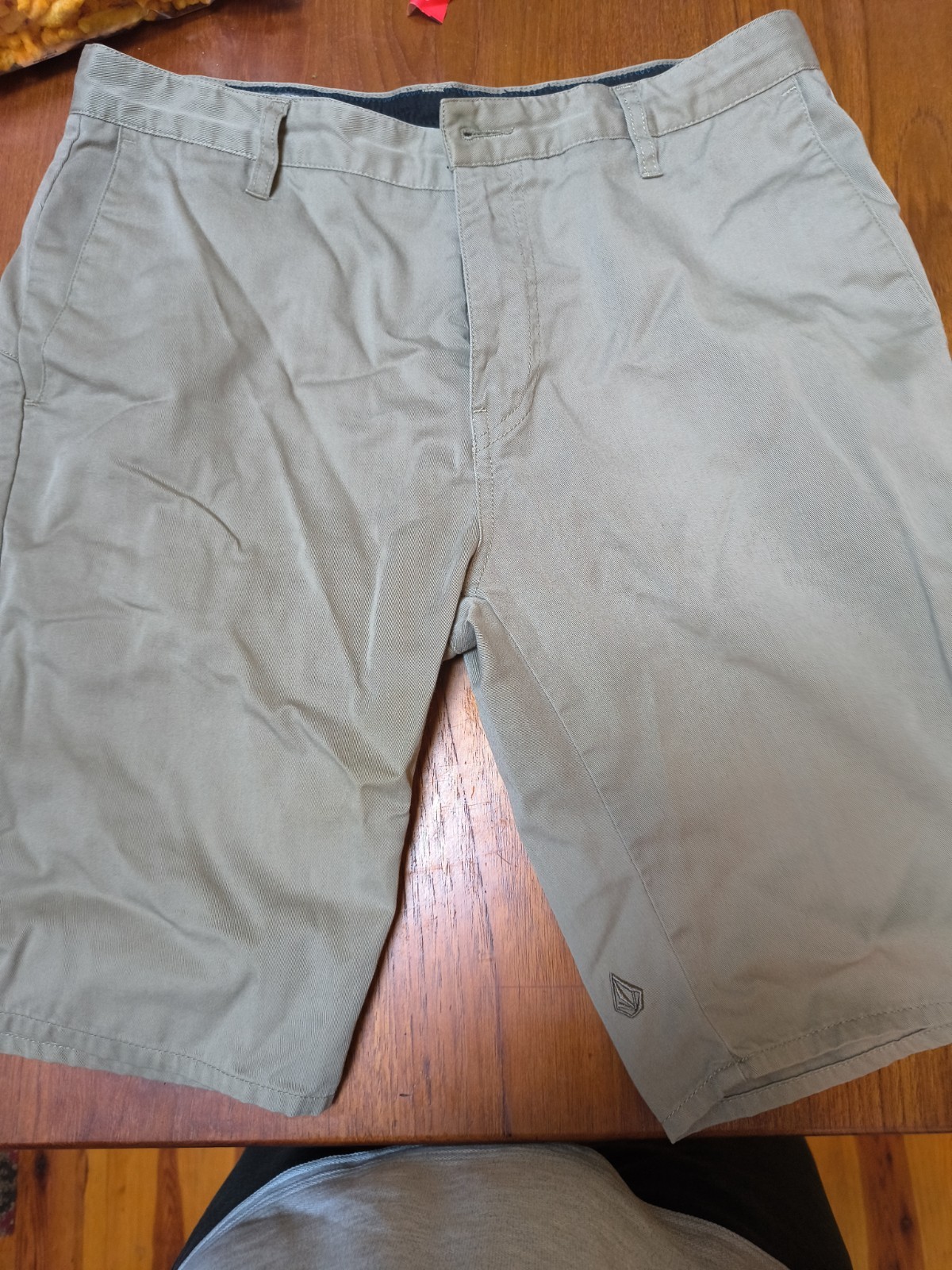 Volcom Men’s Shorts Sz 33
