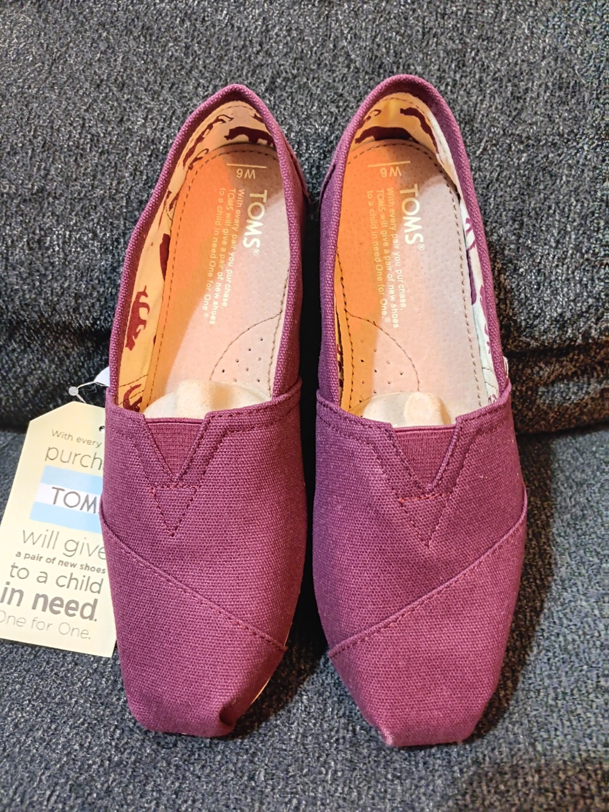 Tom’s Women’s Classics Canvas Flats Size US 6 WINE