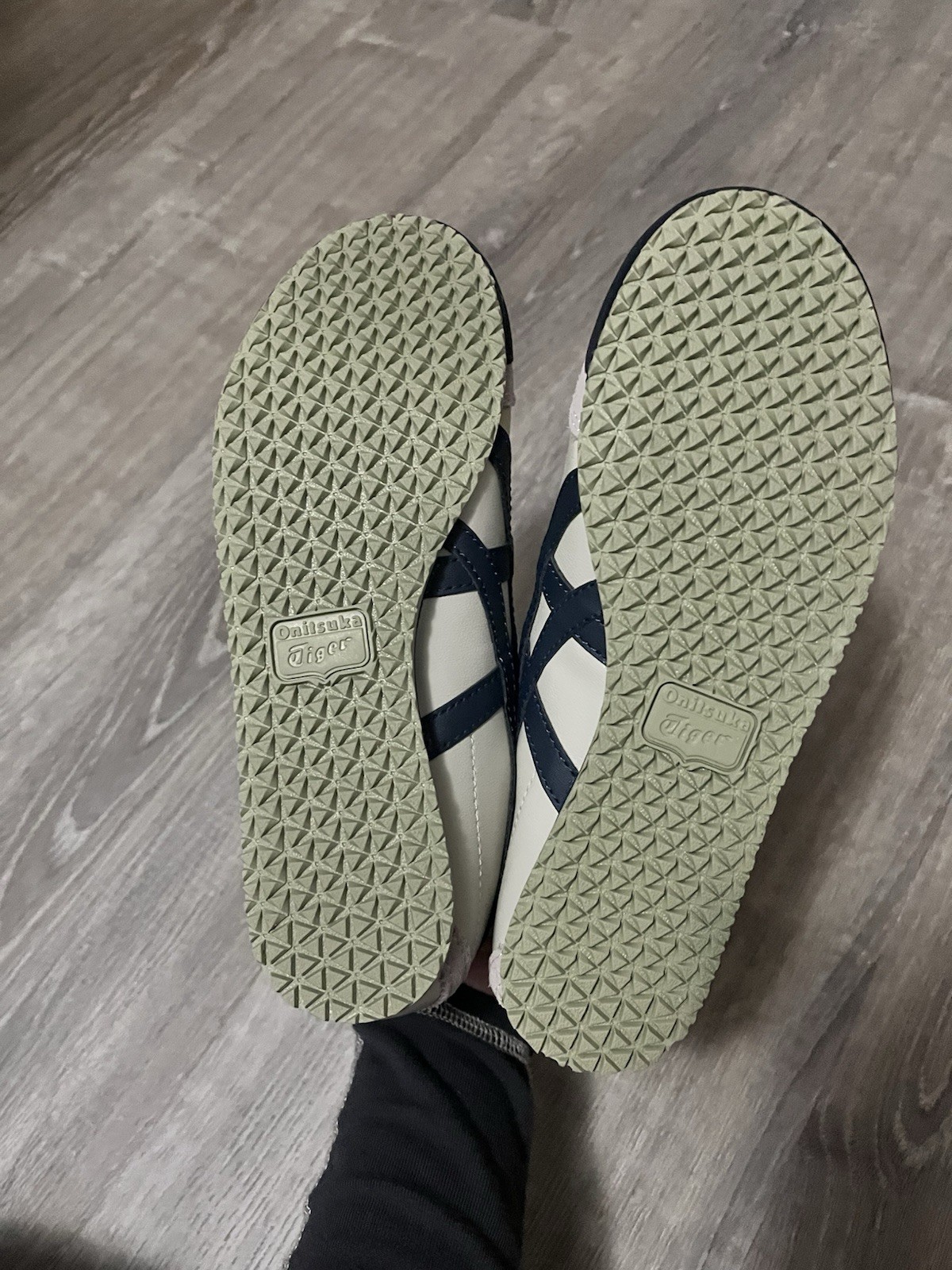 NEW onitsuka tiger mexico 66 birch peacoat Unisex size 4 22.5 cm DL 408