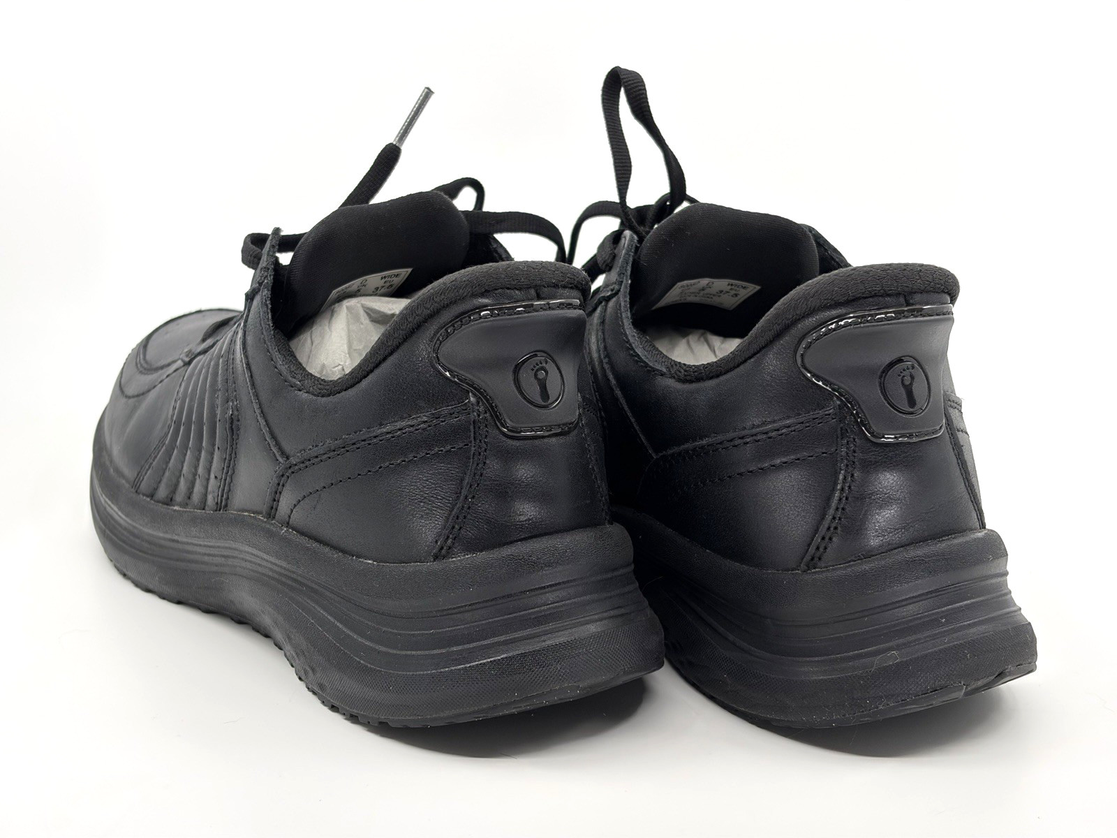 Orthofeet Roam Hands-Free Black Leather Sneaker Women Size 7 Wide – 80082