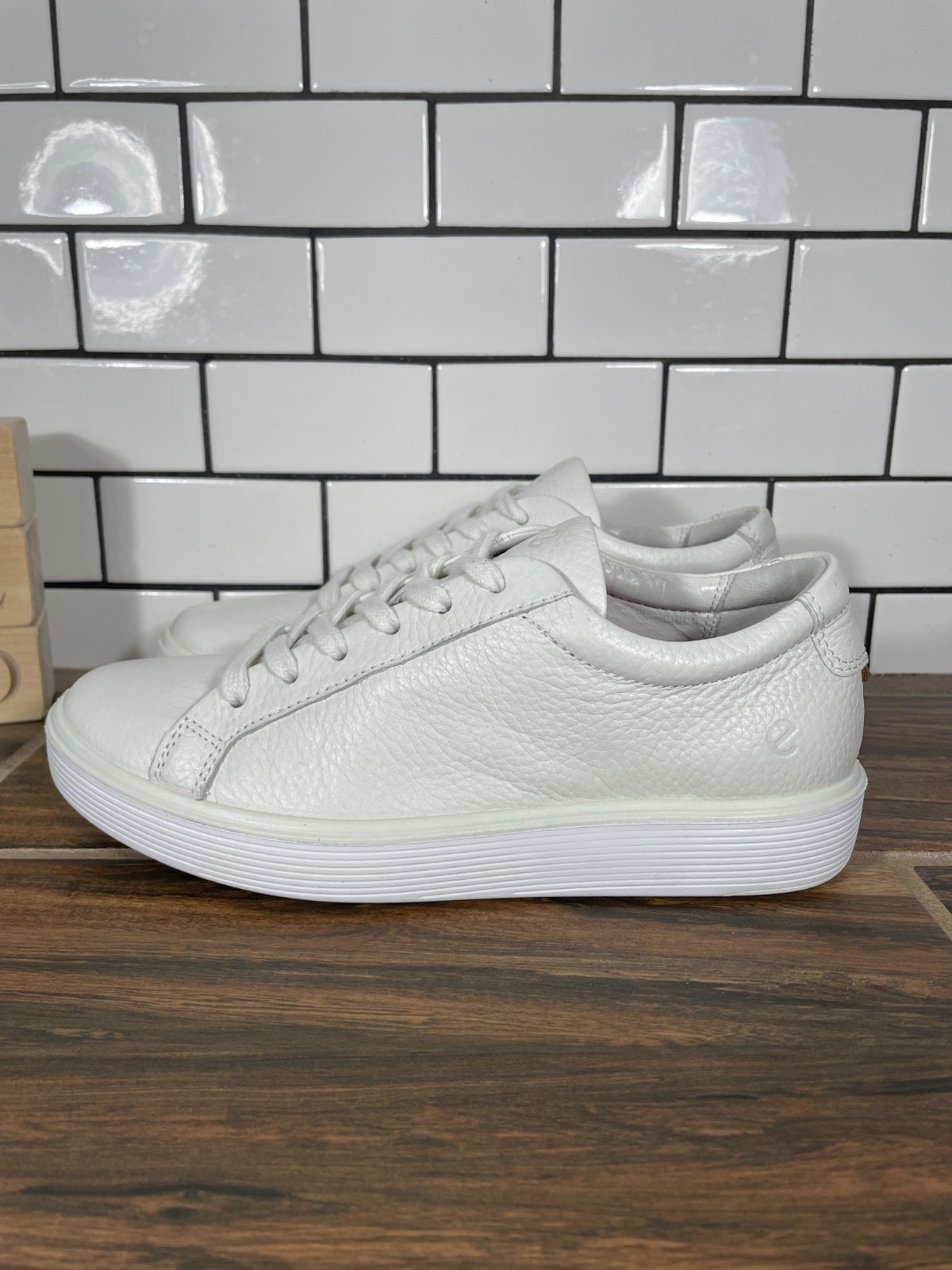 ECCO Soft 60 Shoes Womens Size EU 36 White Leather Lightweight Lace Up Sneakers