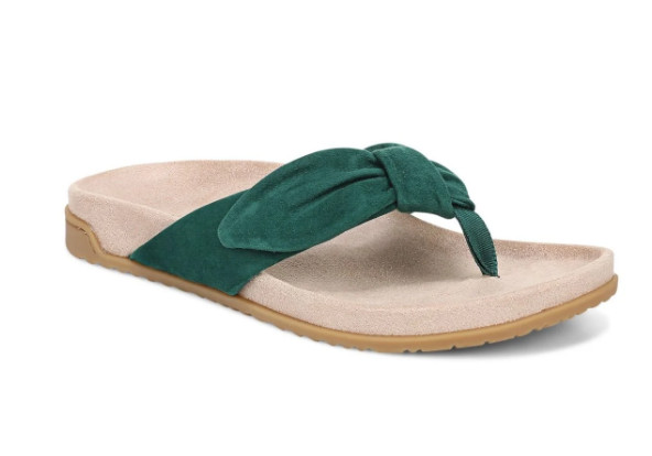 Vionic Women’s Eva Toe Post Sandal, Posy Green Suede