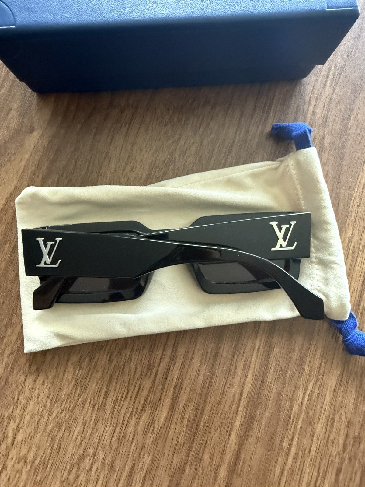 Louis Vuitton Z1910W 93L Clash Square Sunglasses- worn once only