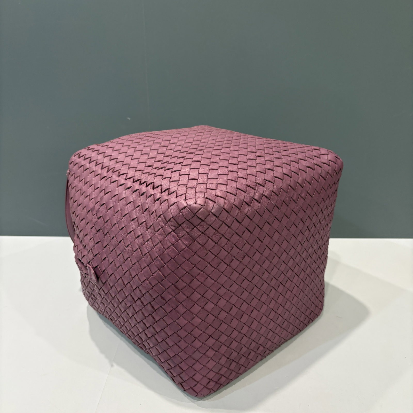 Bottega Veneta Cube Messenger Bag Purple Lambskin Intrecciato Nappa (ym012726c8)