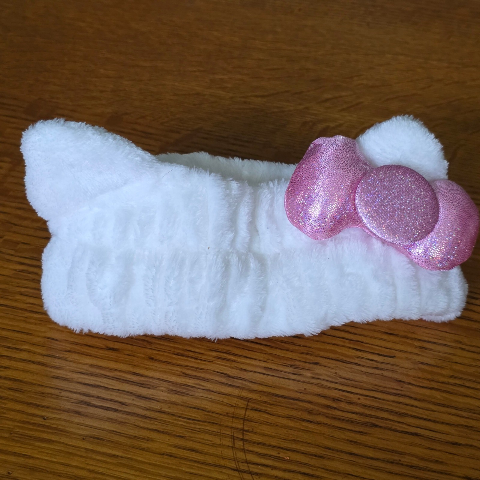 NEW The Crème Shop Hello Kitty Plush Spa Headband White Pink Glitter Bow Sanrio