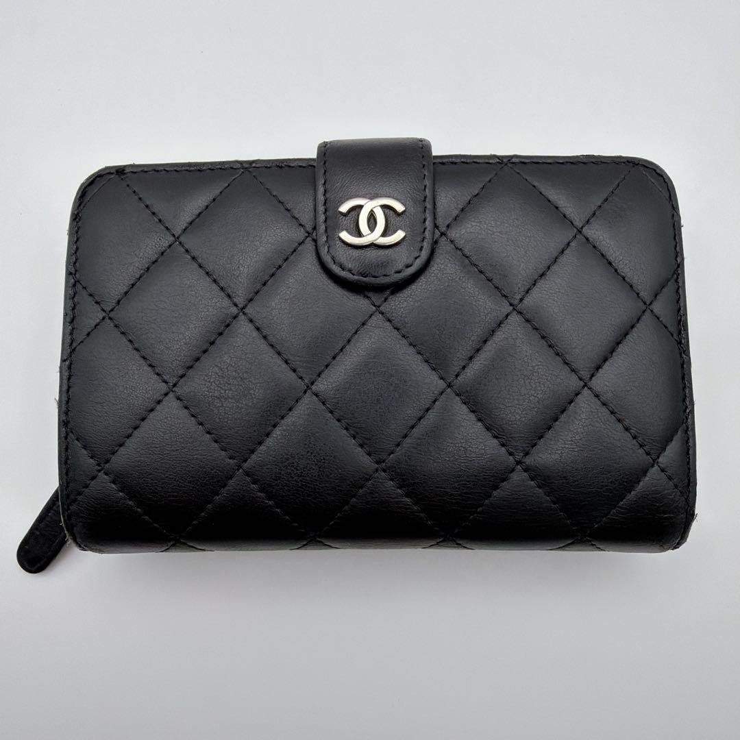 CHANEL wallet Matelass bi fold compact