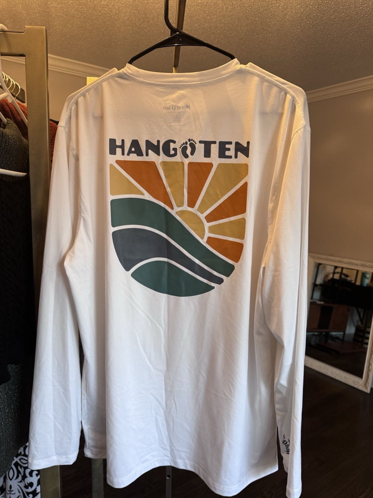 Hang Ten Men’s L White Long Sleeve Crew Neck Graphic Logo Stretch T-Shirt