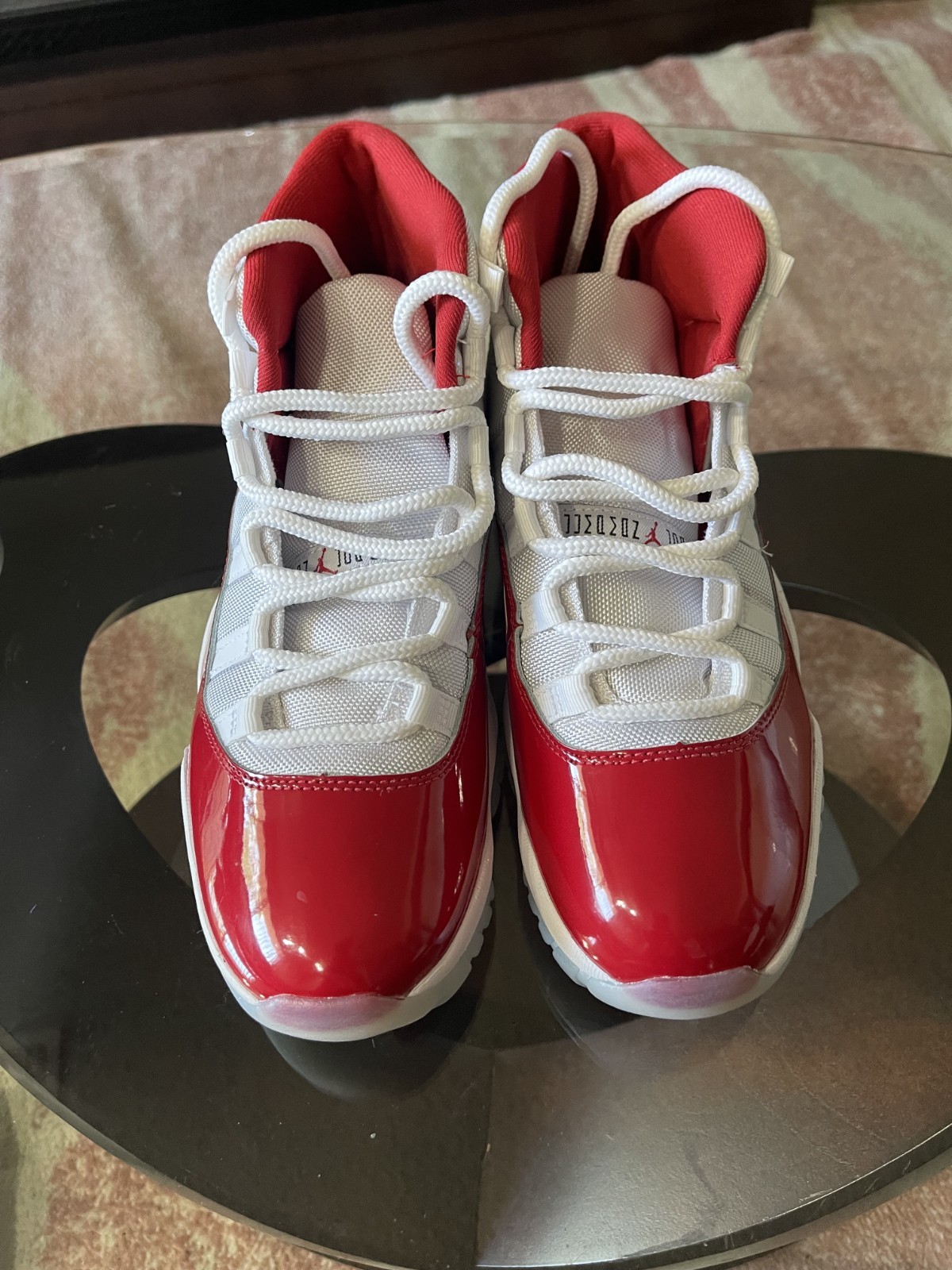 Air Jordan 11 retro cherrys size 9