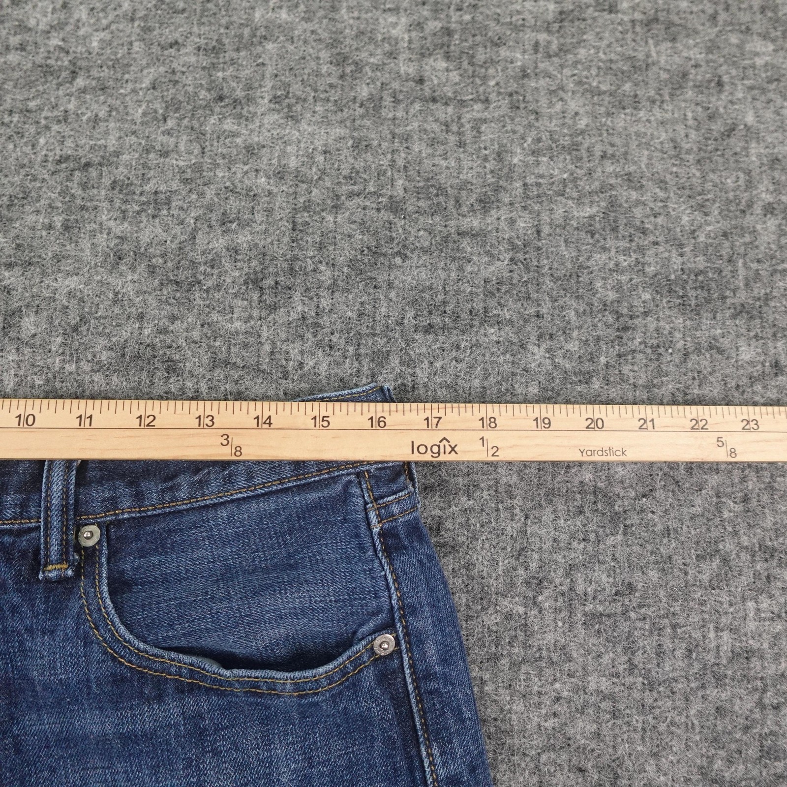 Levis 501XX Jeans Mens 34×30 Straight Leg Button Fly Classic Denim (32×27.5)