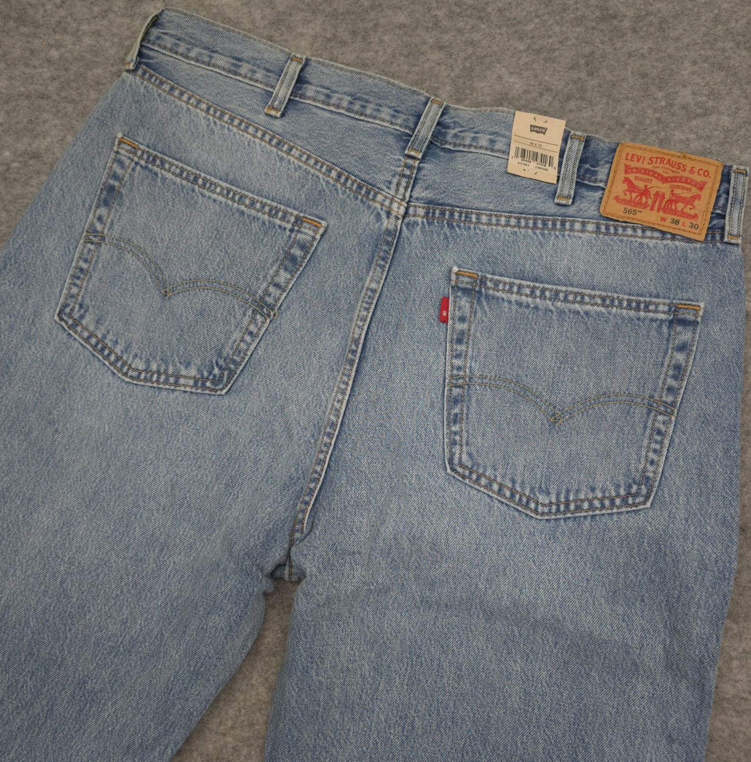 NEW Levi’s 565 ‘97 Loose Straight Jeans Mens 38×30 Blue Lt Wash Denim Baggy NWT