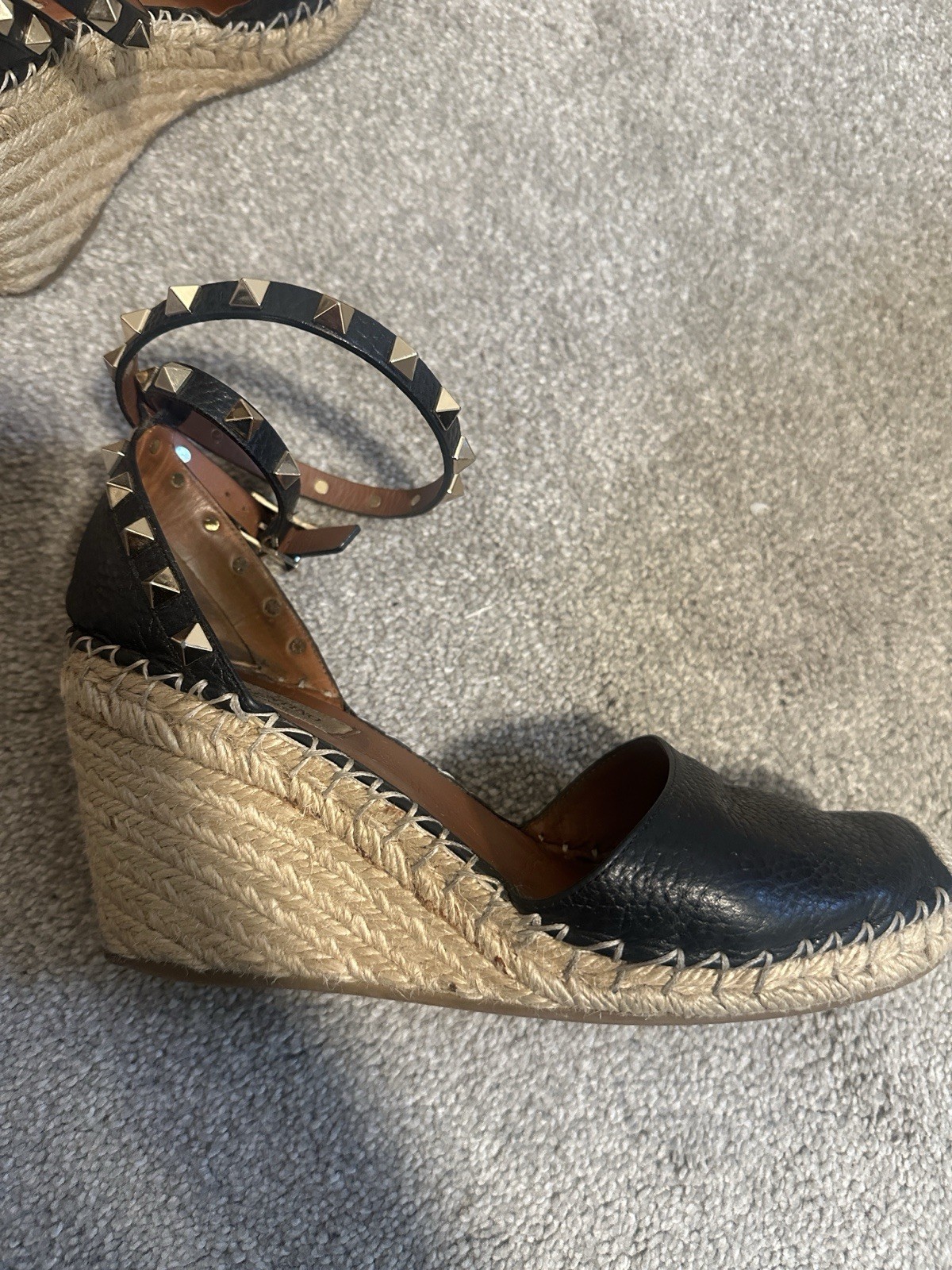 Valentino Rock Stud Closed Toe Espadrille Wedge in Black size EU37/US7