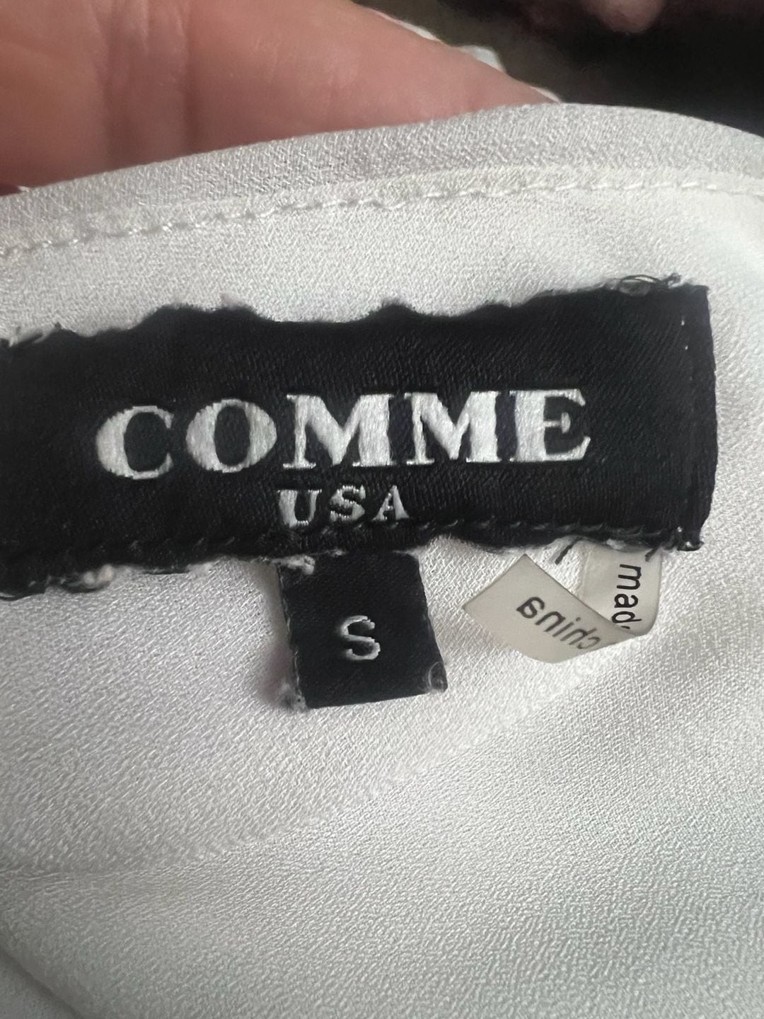 COMME USA White Sleeveless V-Neck Peplum Top with Elastic Waist