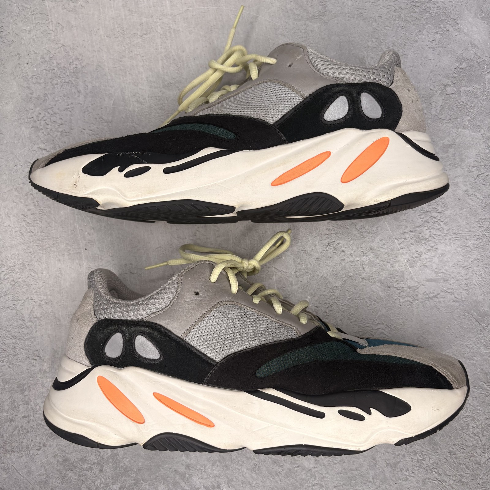 11.5M/13Wadidas Yeezy Boost 700 Wave Runner *pre-owned* SIZE 11.5B75571Pre-Owned