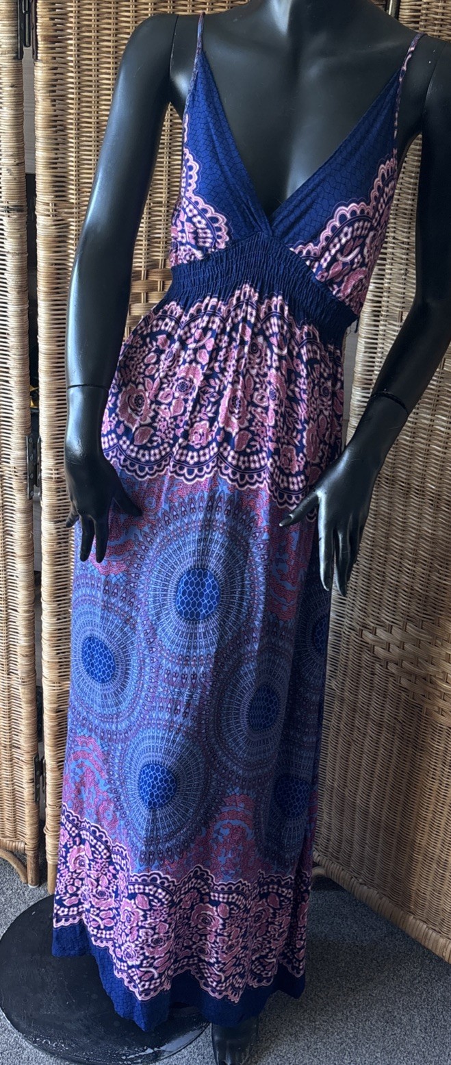 Made In Thailand spaghetti strap low neck rayon maxi dress Size S