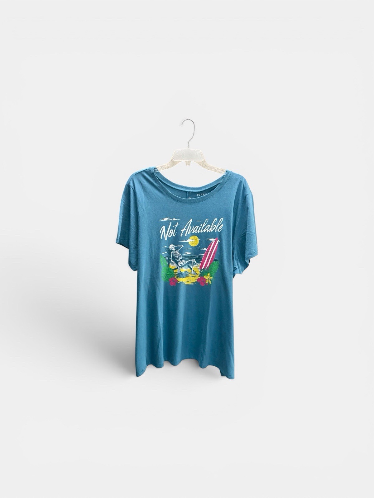 Torrid Classic Fit T-Shirt Beach Skeleton Not Available sz 2 2X Crew Neck New