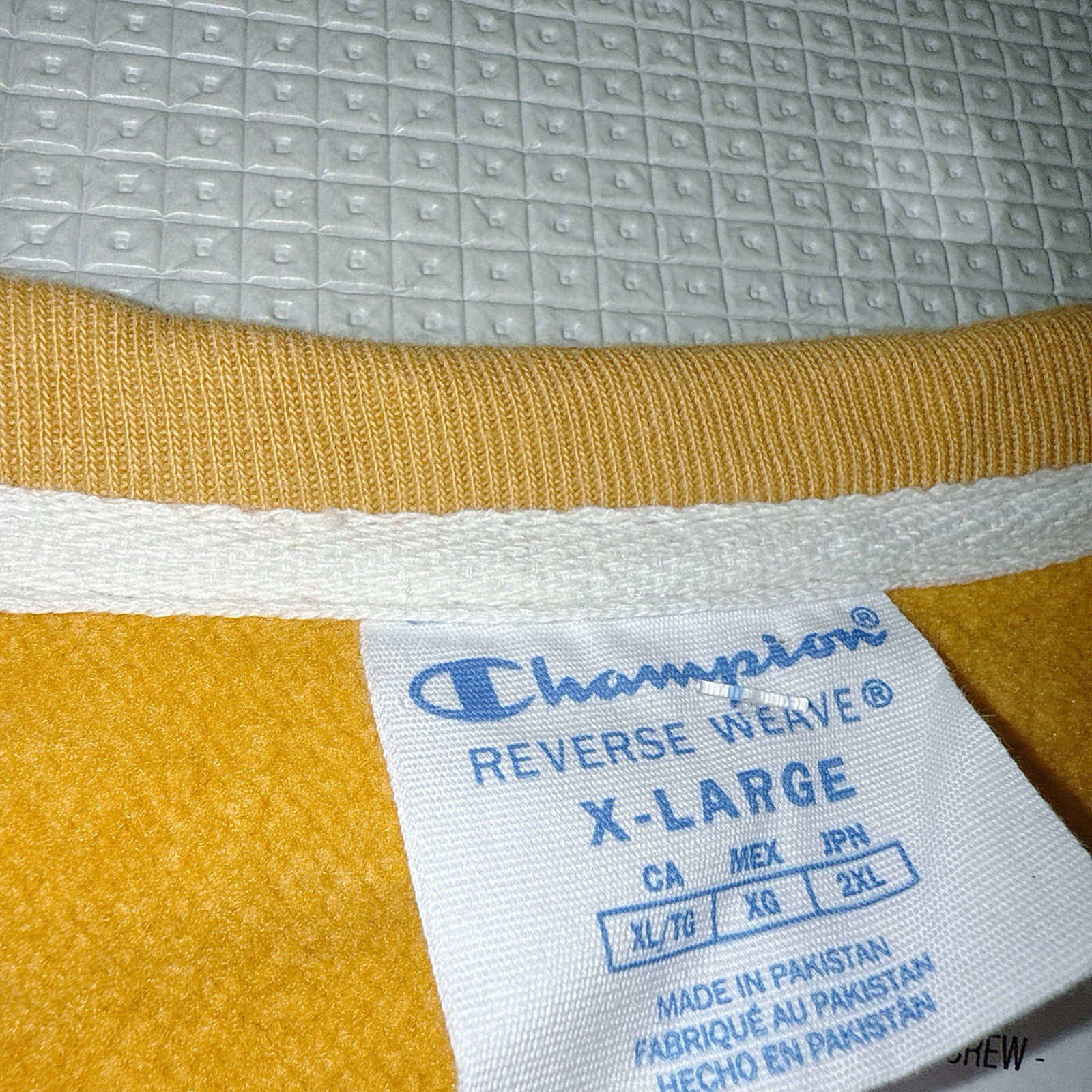 Champion Reverse Weave Vintage Wash Yellow Crew Soft Sweatshirt Men XLarge (D9)