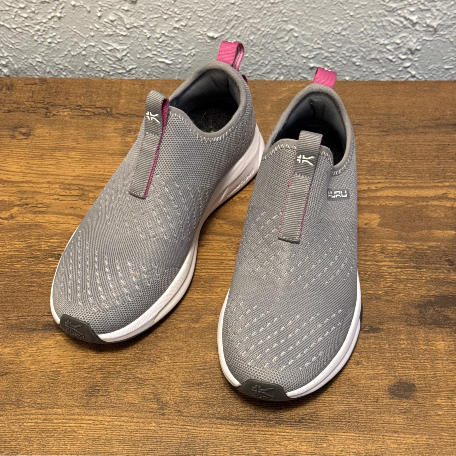 Kuru Atom Slip On 7 Gray Pink Shoes Sneakers Women’s