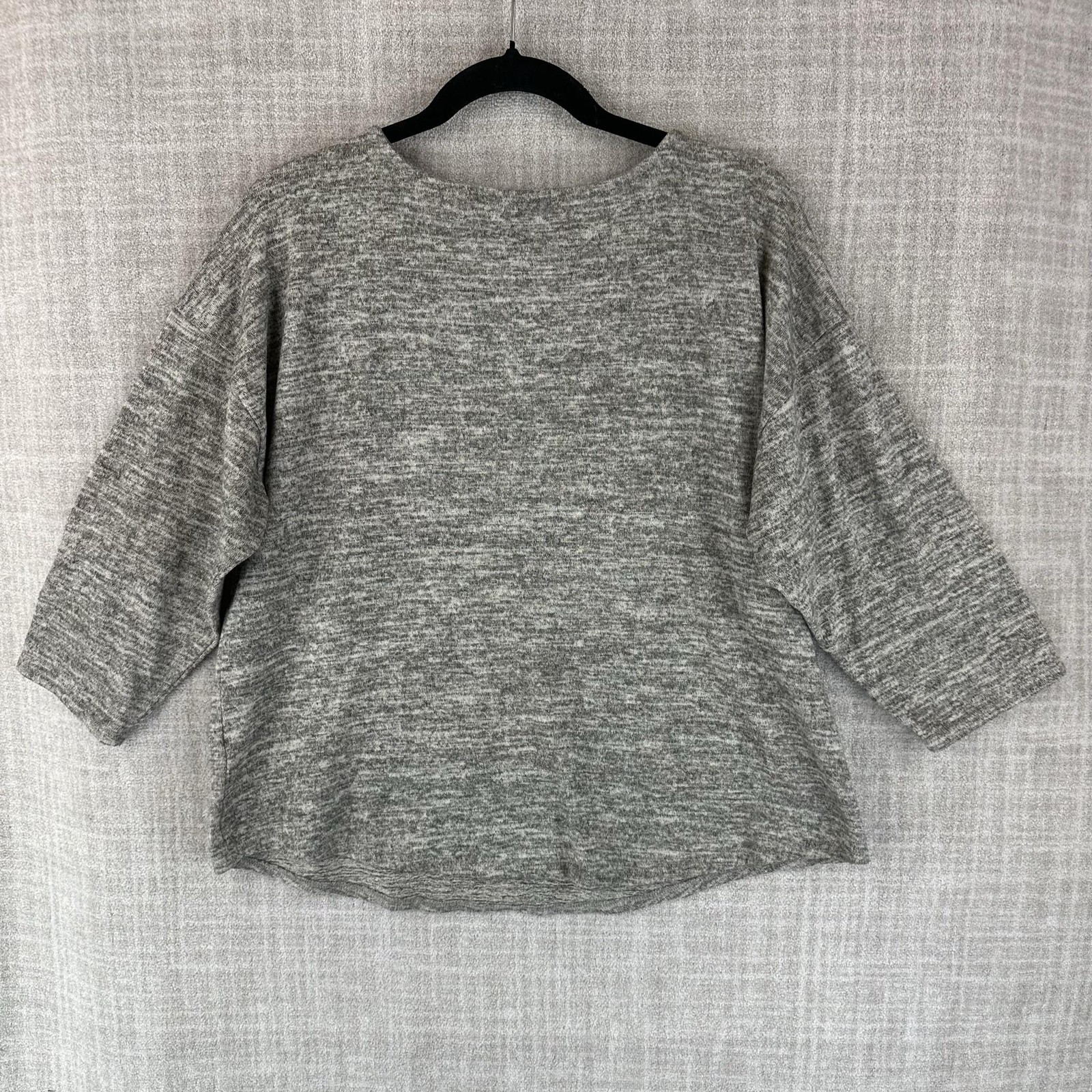 ECLA Blouse Womens XL Gray 3/4 Sleeve Round Neck Button Accent Stretch Fleece