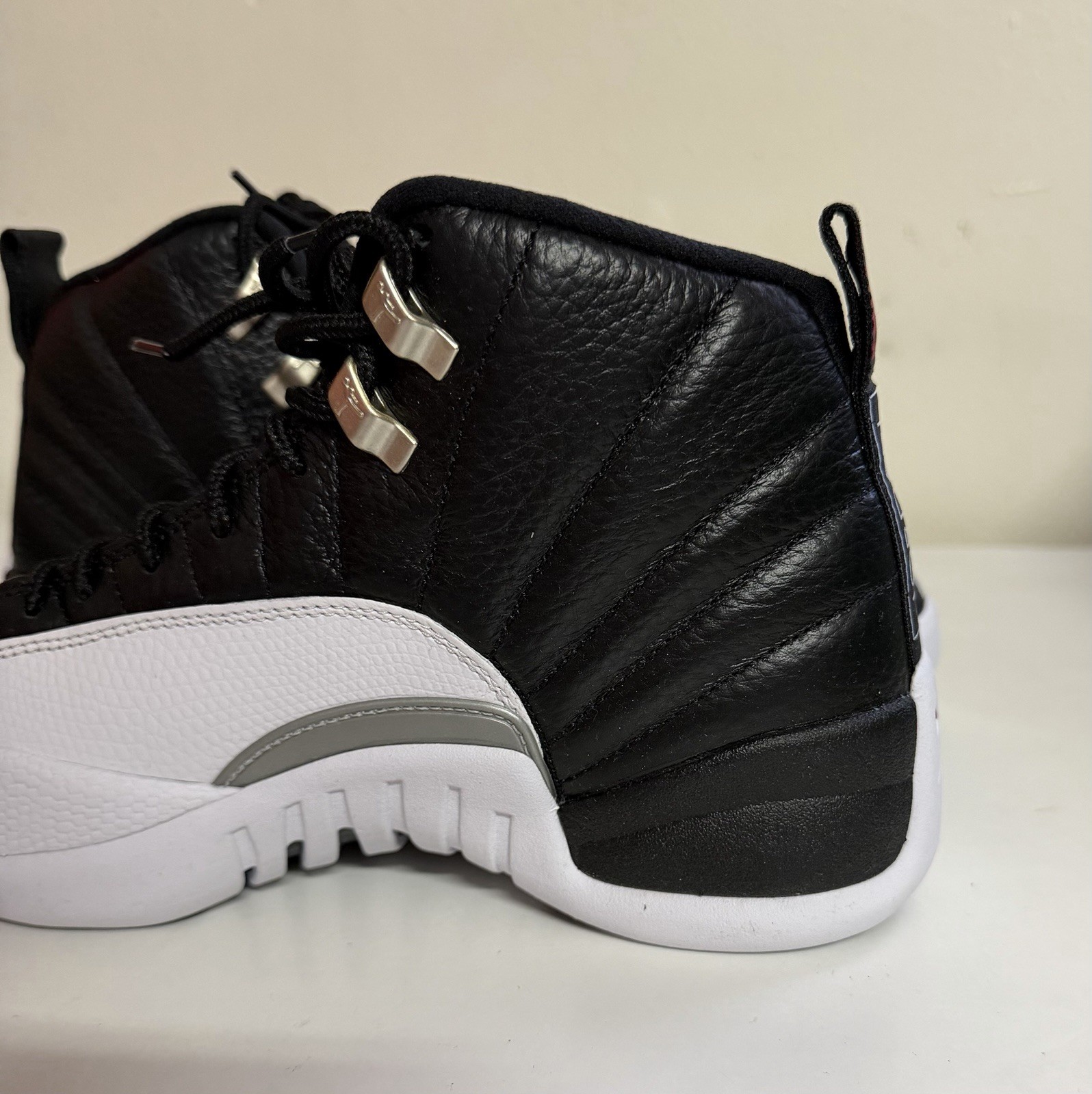 Nike Air Jordan 12 Retro Playoff 2022 Mens Sz 9 Black White CT8013-006 NEW!!!