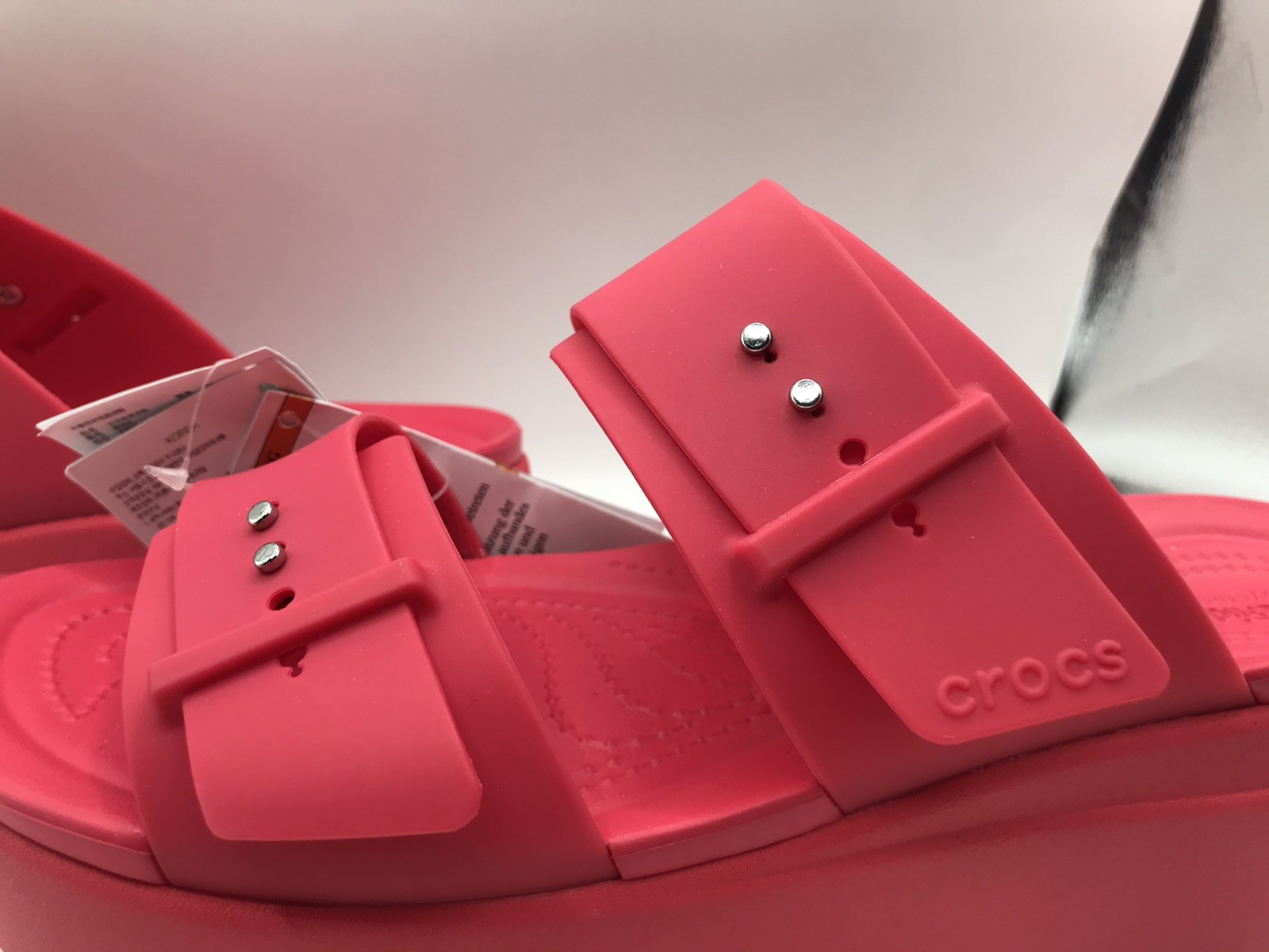 WOMEN’S CROCS WATERMELON RED BROOKLYN BUCKLE LOW WEDGE SLIDE SANDAL SIZE 10 NWT