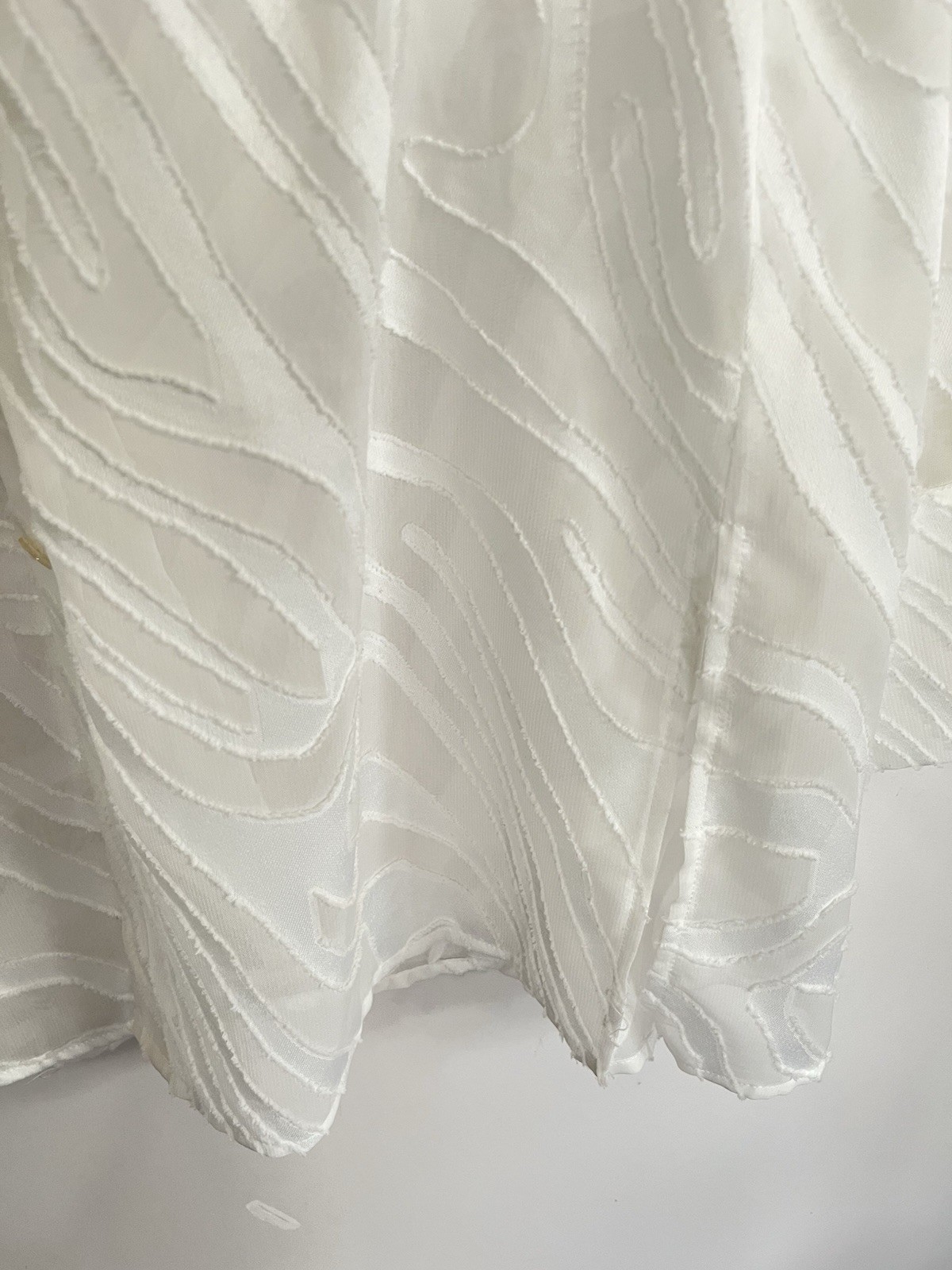 New Ming Wang Women’s White Zebra Button Front Shirt Textured Office Business
