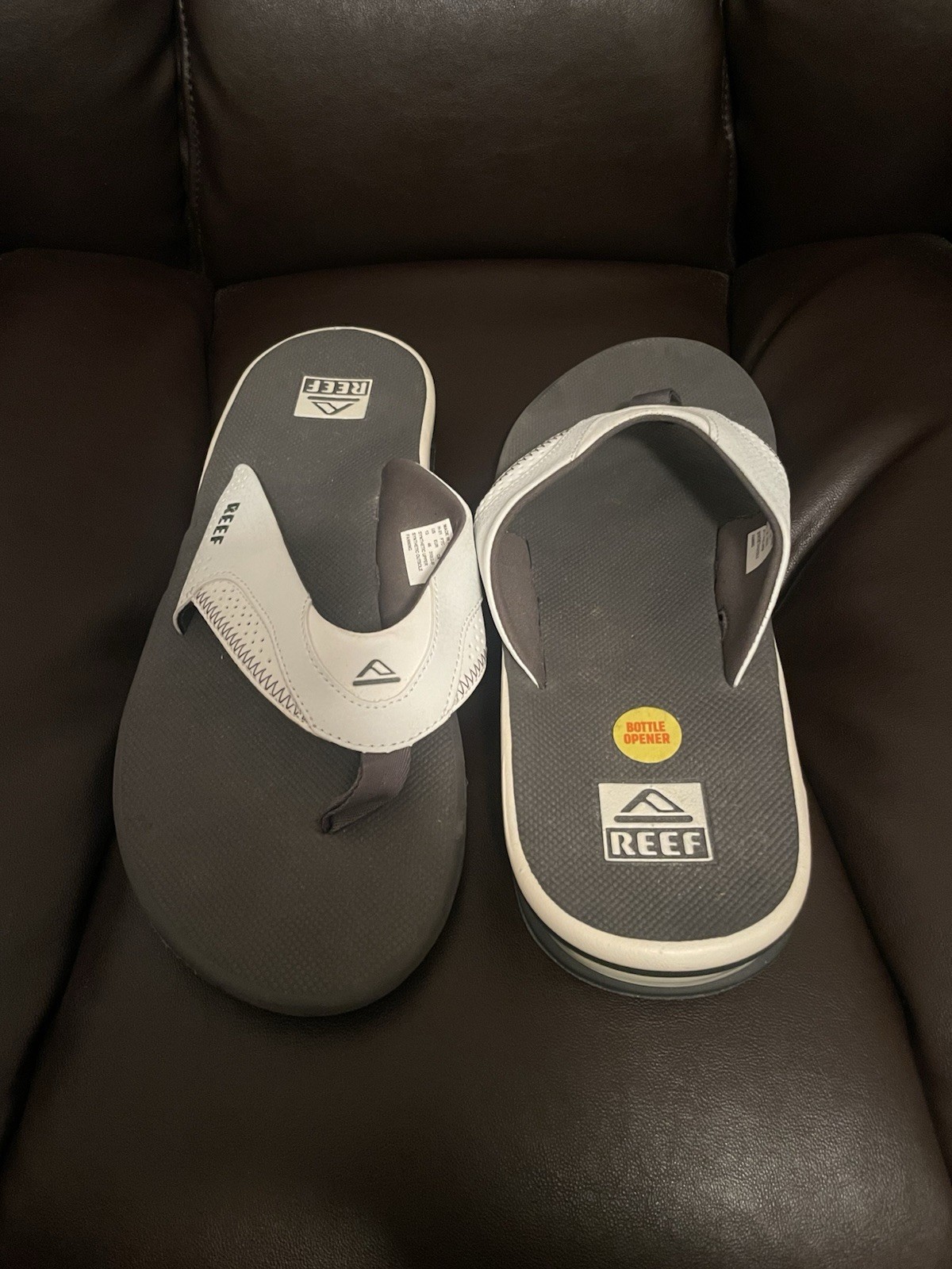 Reef Fanning Flip Flops Grey/White Men’s Size 13 With Bottle Opener Brand New